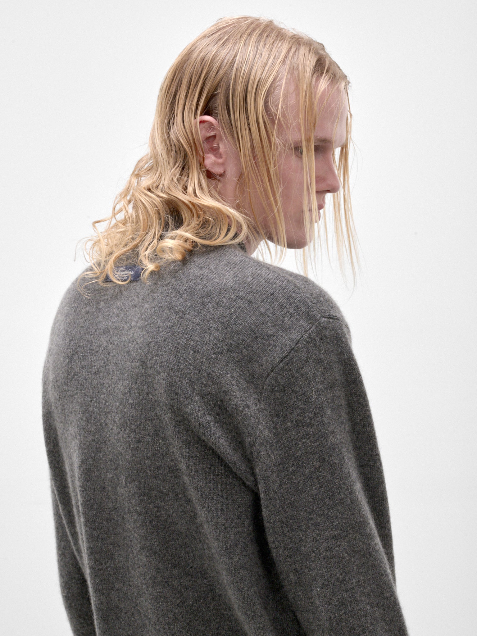 Gray Cashmere Crewneck Sweater (SWM00635AK00264-GREY)