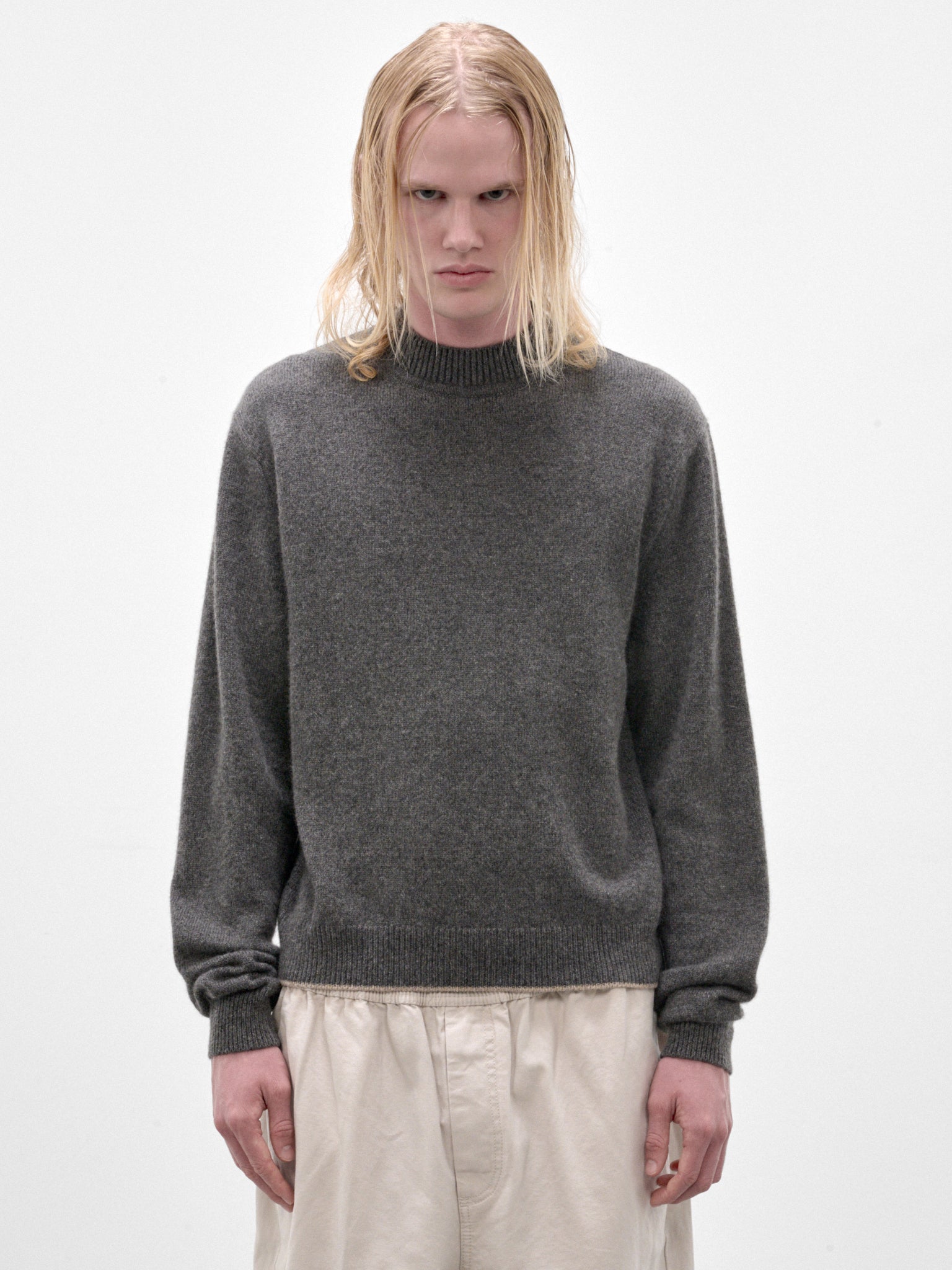 Gray Cashmere Crewneck Sweater (SWM00635AK00264-GREY)
