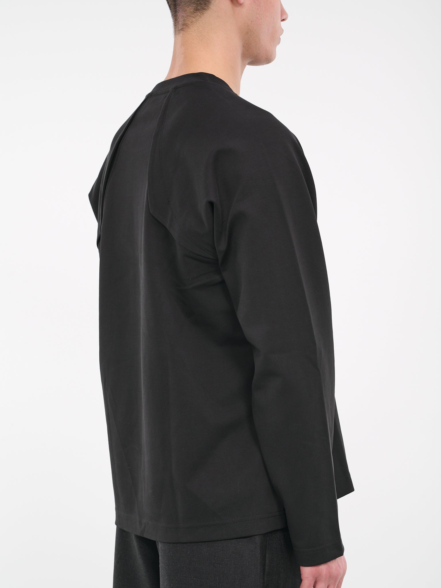 Trapa Tee (T02A-BLACK)