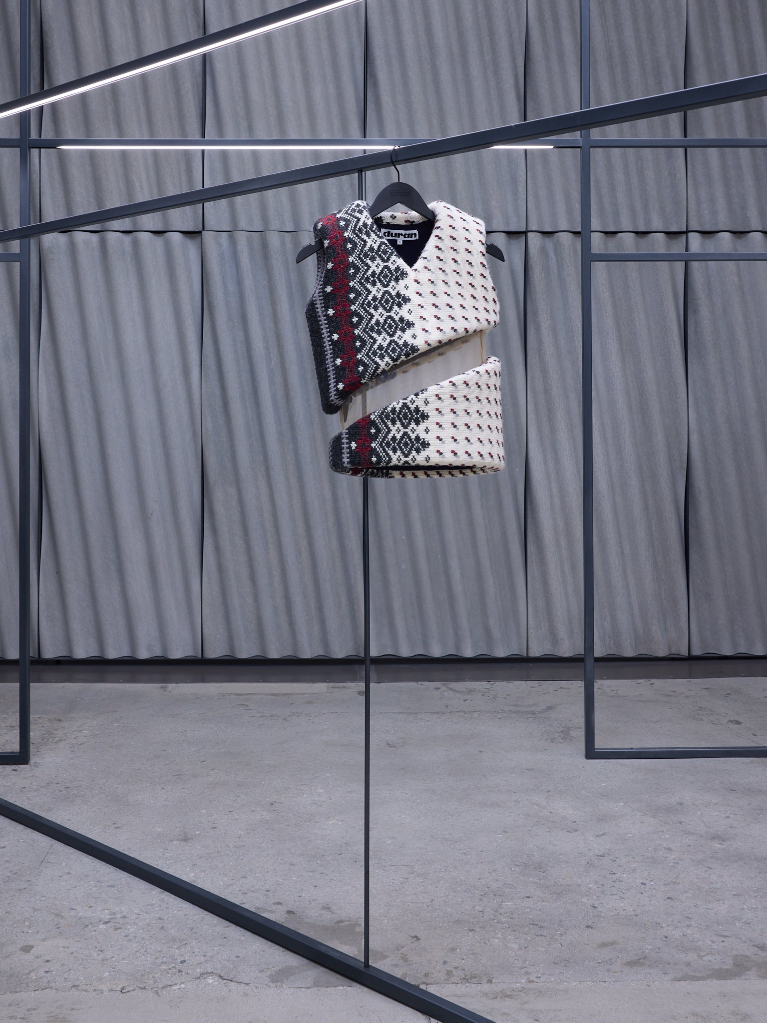 Knitted Foam Nordic Sweater Vest (TO01073-3022-NORDIC)