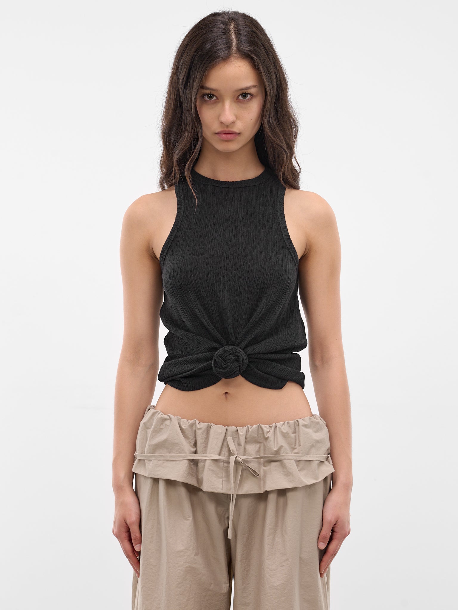 Black Rose Gathering Cropped Tank (TOP01-BEACH-BLACK)