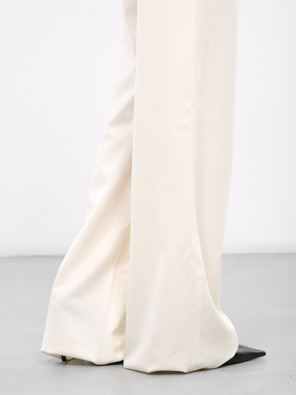 Diagonal Trousers (TR-W02-WHITE)