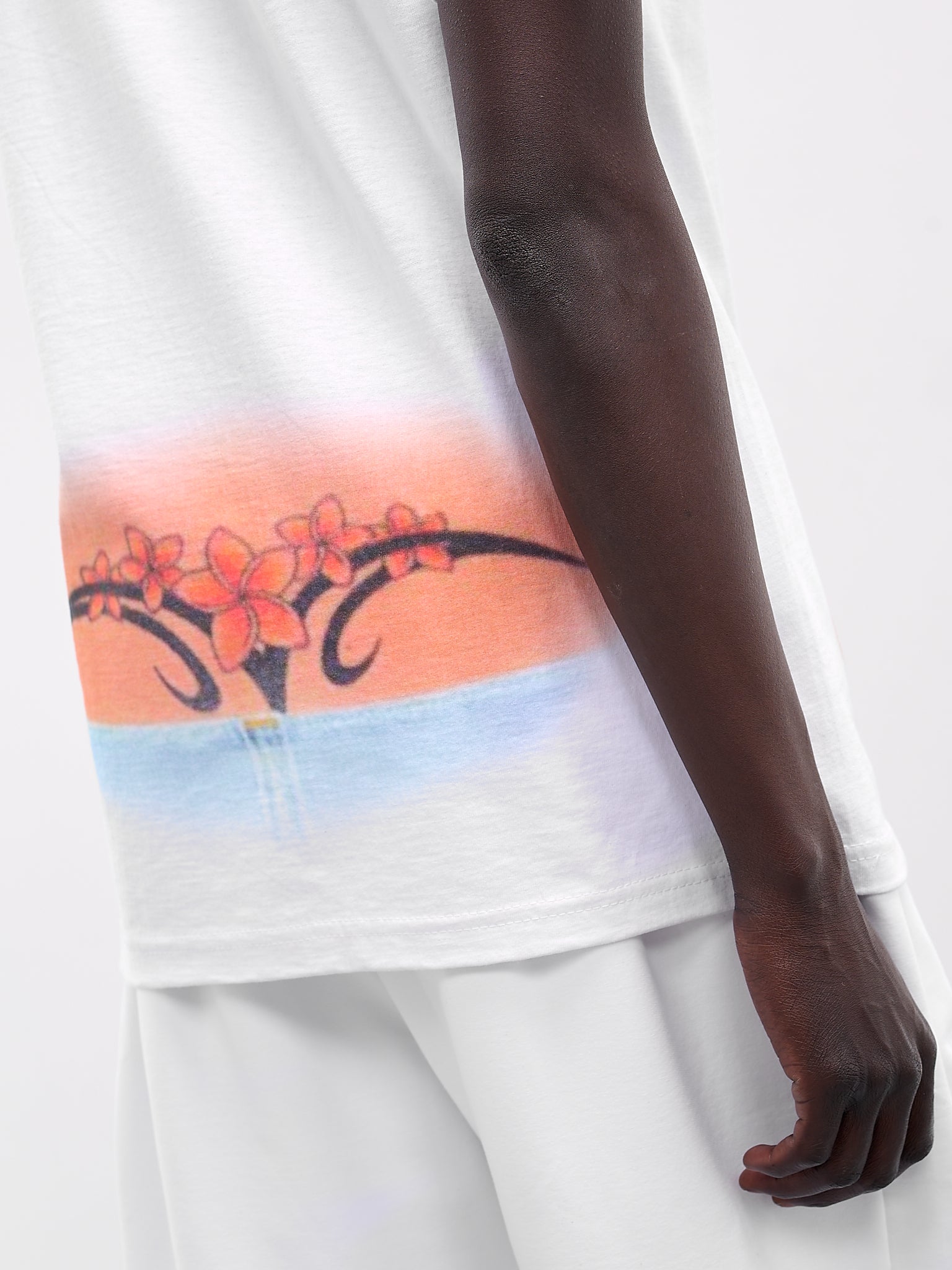 LA MASKARADE Tramp Stamp Graphic Tee | H.Lorenzo - detail 2