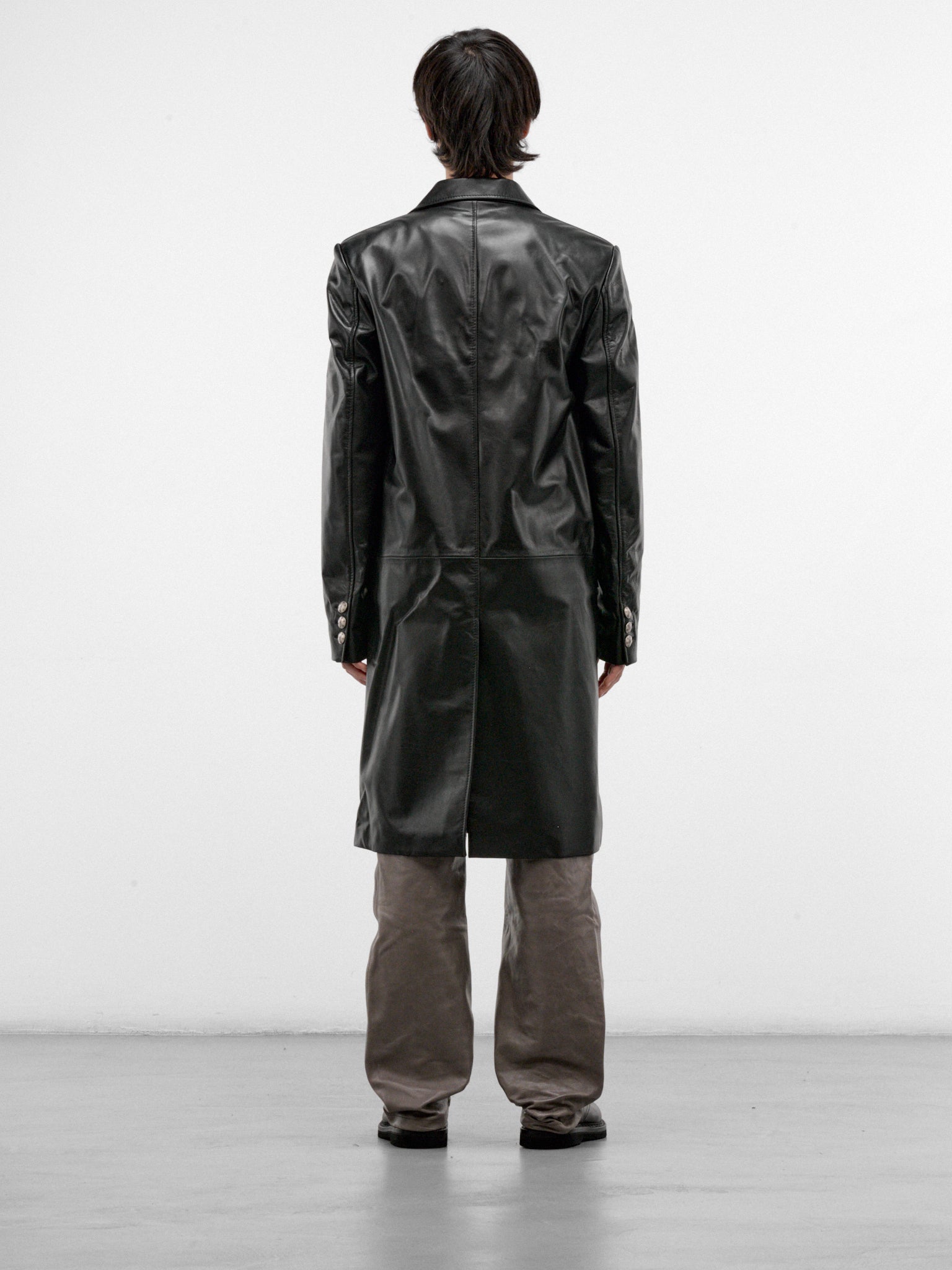 Black Leather Single-Breasted Coat (TUMY0163U0-ULV899-BLACK)