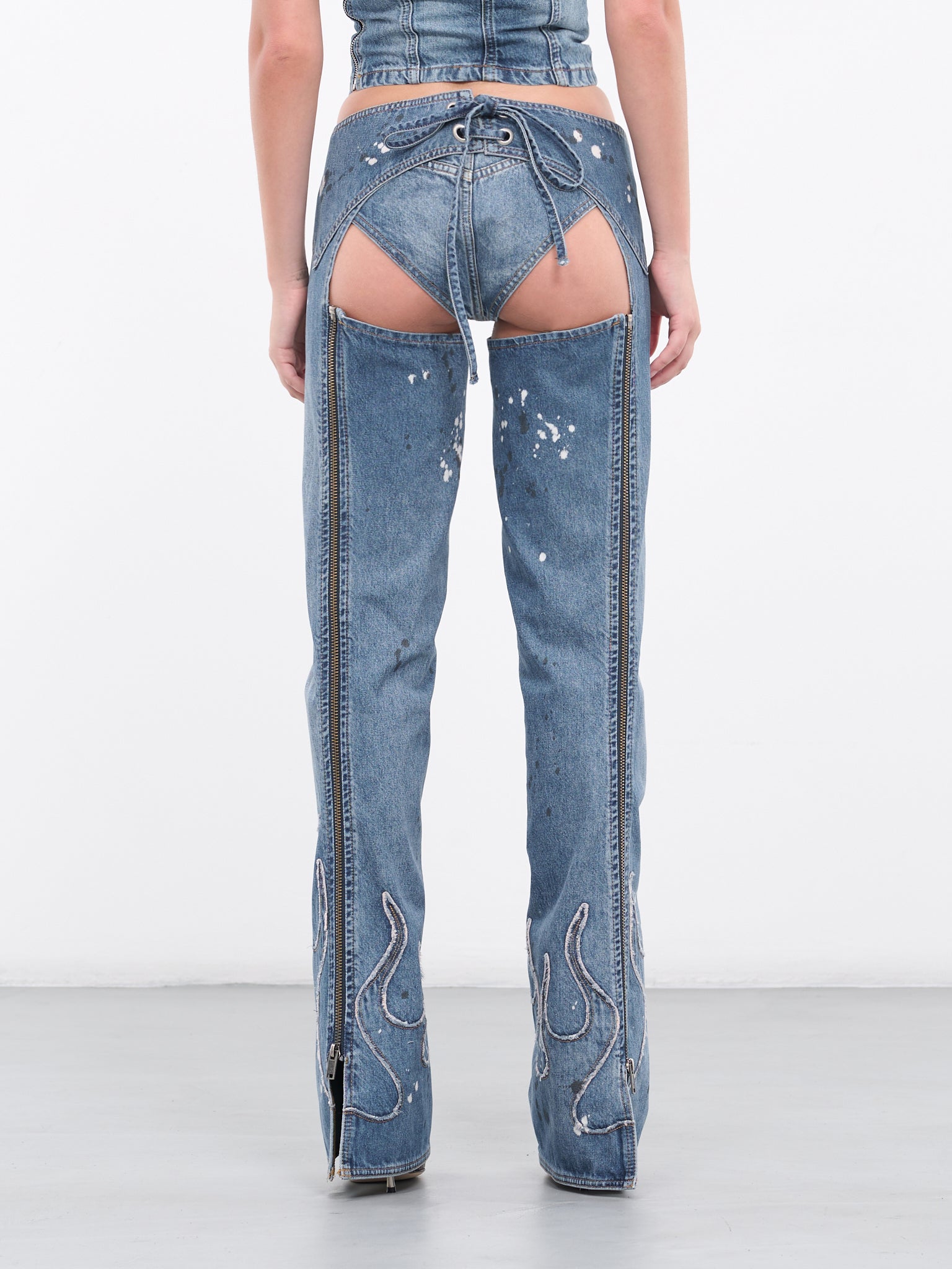 Gusa Chaps (U24D4RV0-FB0Q-MEDIUM-WASH)