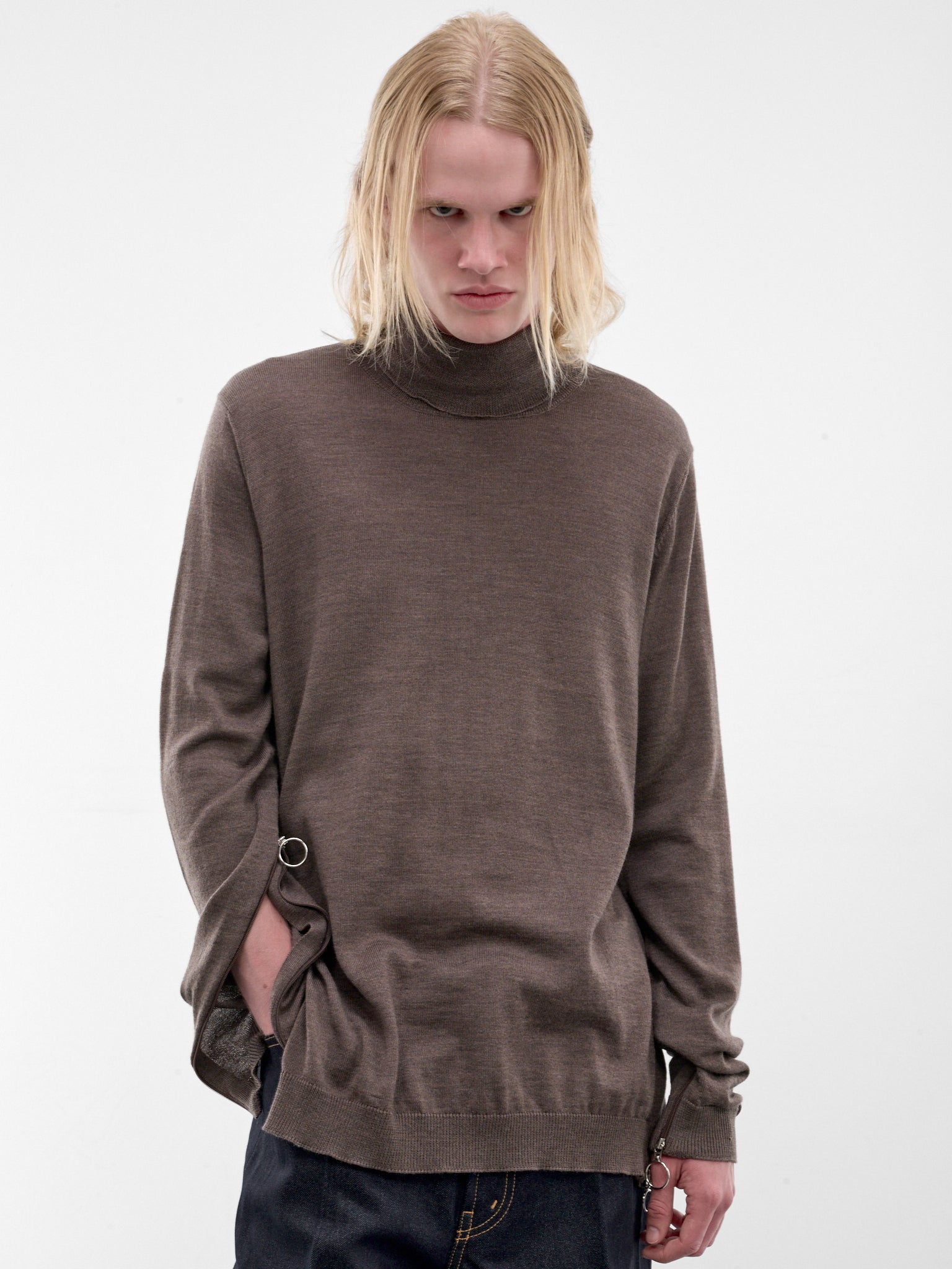 Brown Zip Vent Knit Turtleneck (U252-Y011-W043-BROWN)
