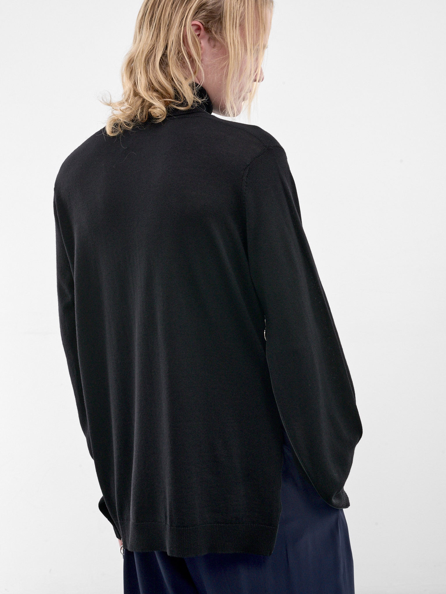 Black Zip Vent Knit Turtleneck (U252-Y011-W043-BLACK)