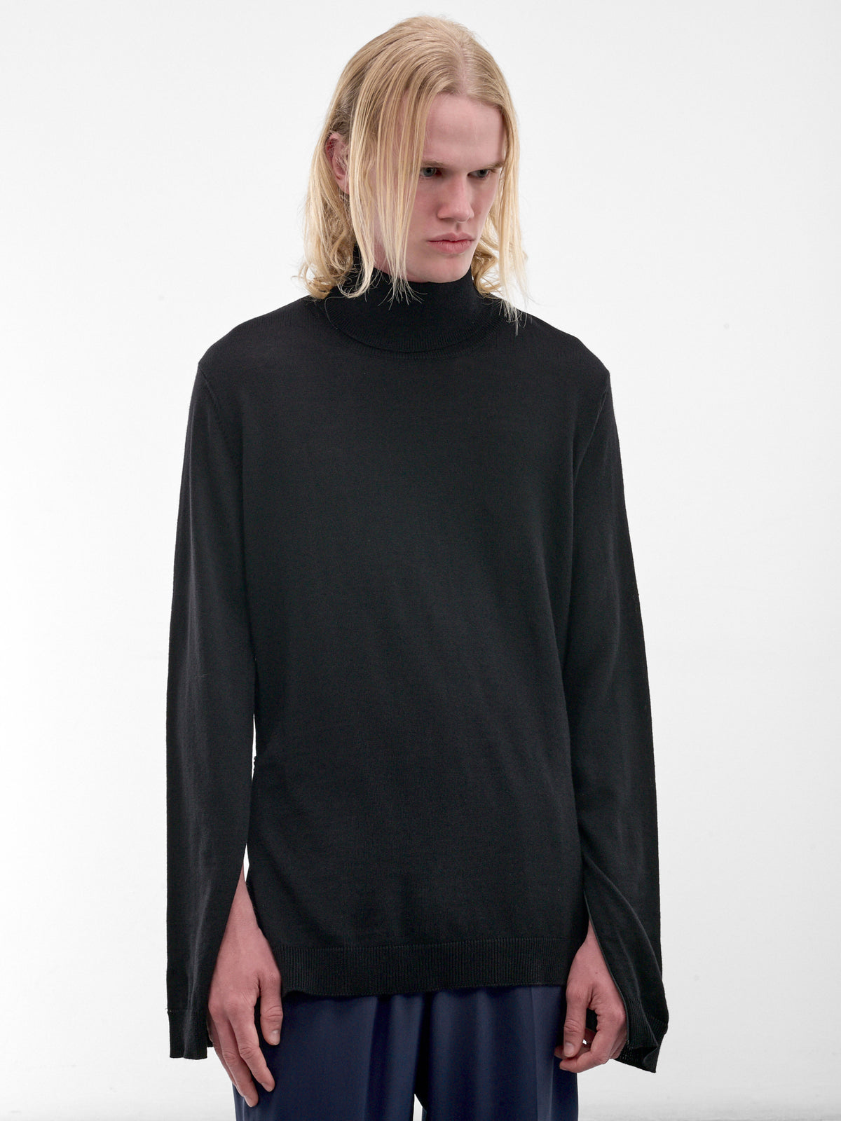 Black Zip Vent Knit Turtleneck (U252-Y011-W043-BLACK)