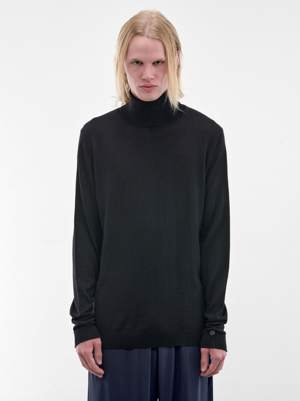 Black Zip Vent Knit Turtleneck (U252-Y011-W043-BLACK)