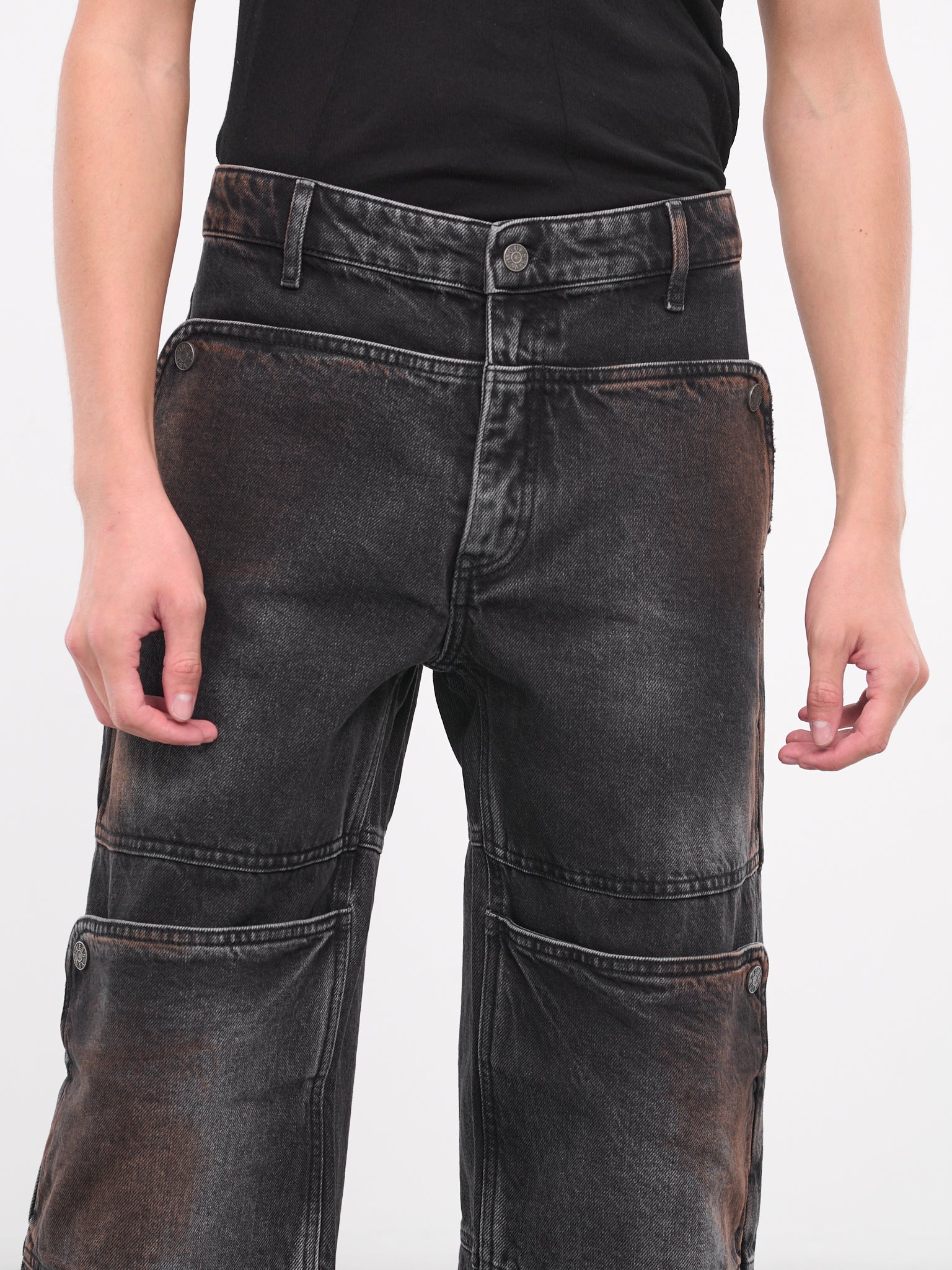 Worn Jeans (U53D57F0-FJ0Q-BLACK-WASH)
