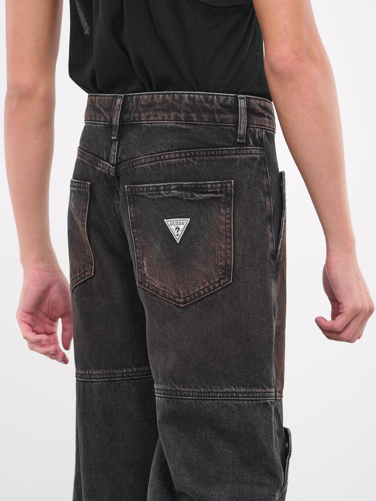 Worn Jeans (U53D57F0-FJ0Q-BLACK-WASH)