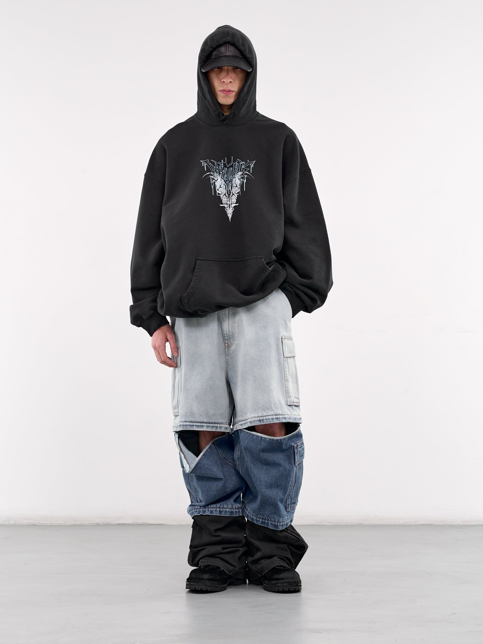 VETEMENTS Oversized Hoodie | H. Lorenzo - styled
