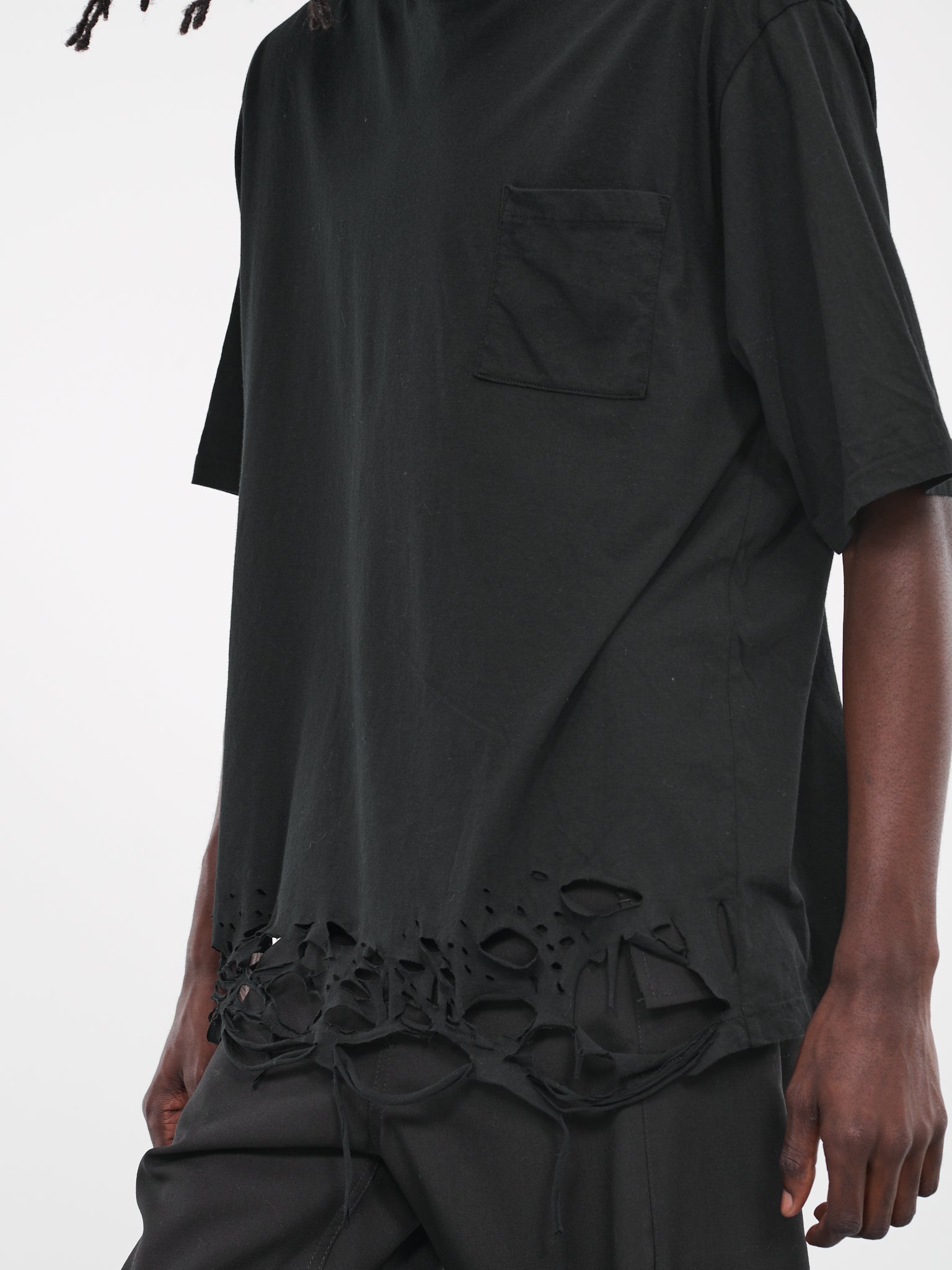 Destroyed T-Shirt (UC2C4802-BLACK)