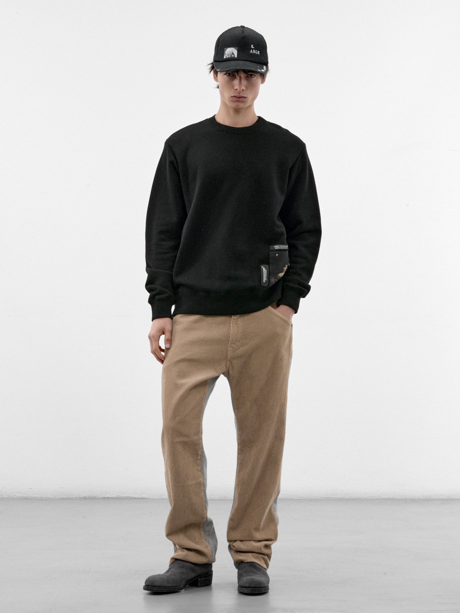 Black Cotton Cindy Sherman Sweatshirt (UC2F4812-BLACK)