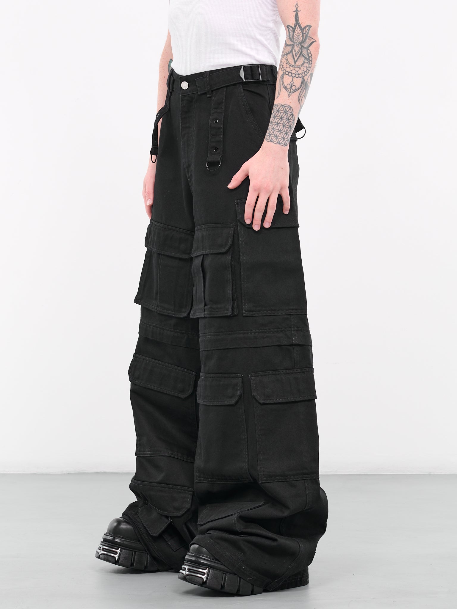 Transforming Cargo Pants (UE54PA180B-1505-BLACK)
