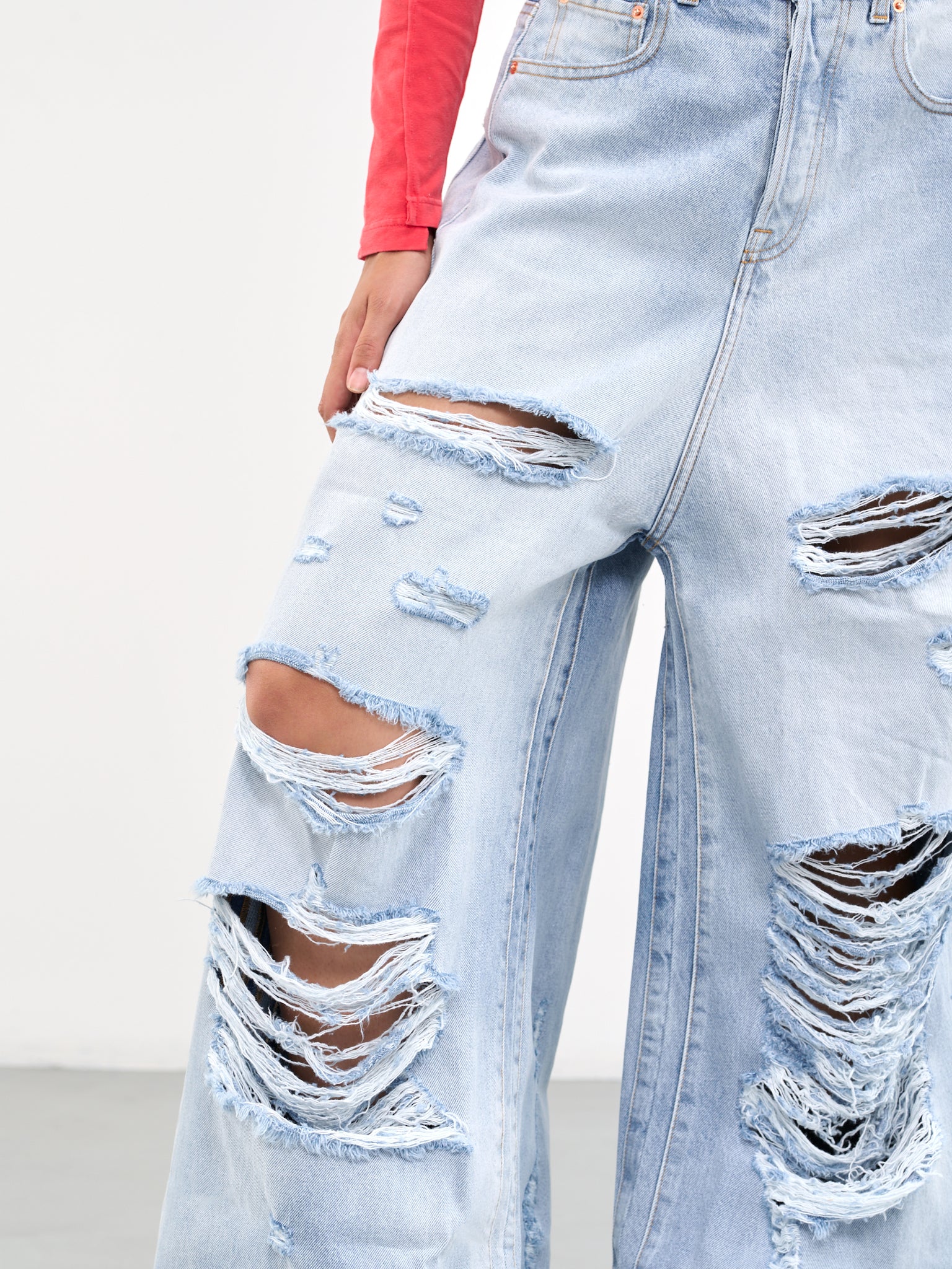 VETEMENTS Destroyed Jeans | H.Lorenzo - detail 1