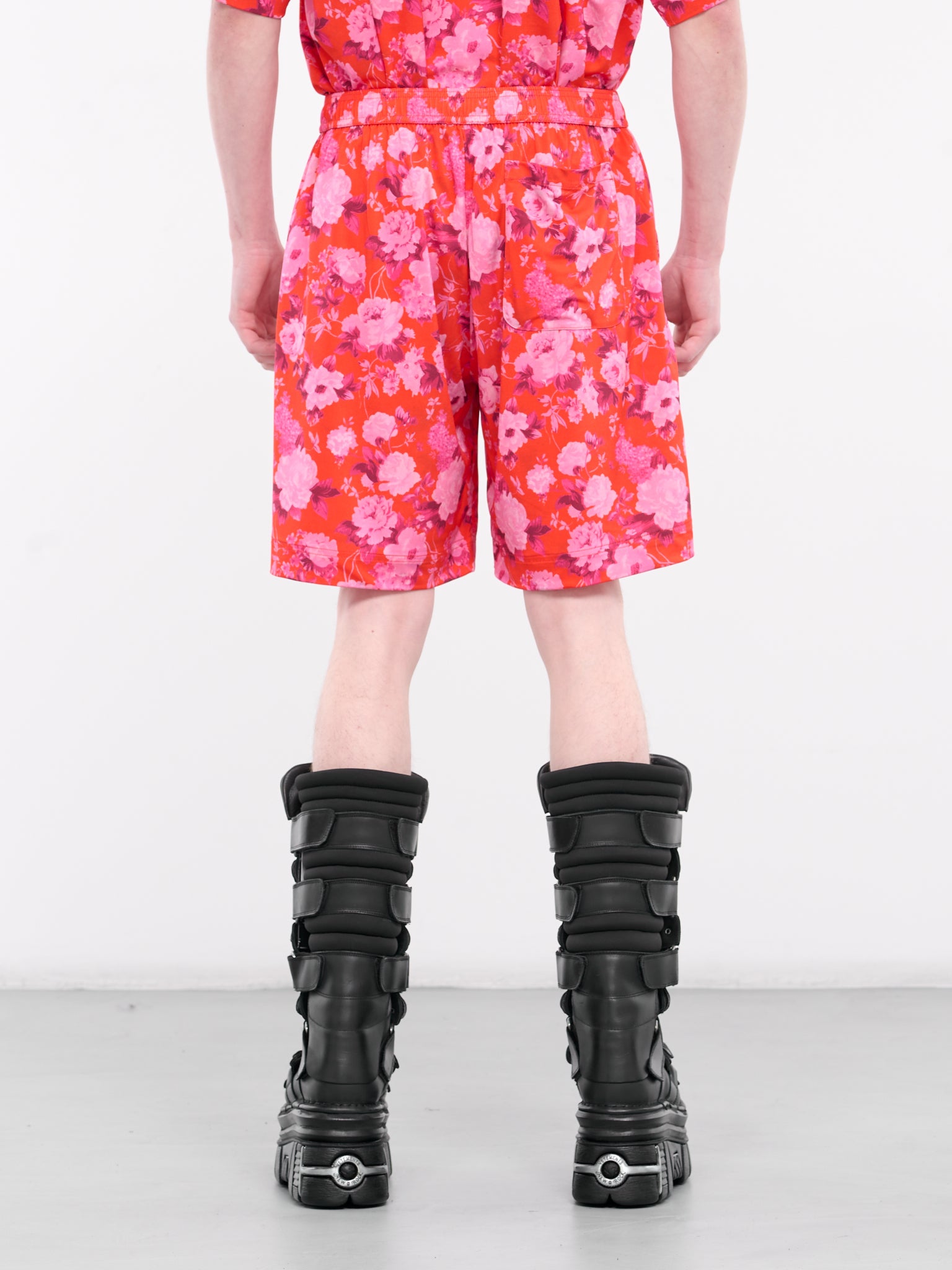 Fluid Shorts (UE64SS300RP-RED-FLOWERS)