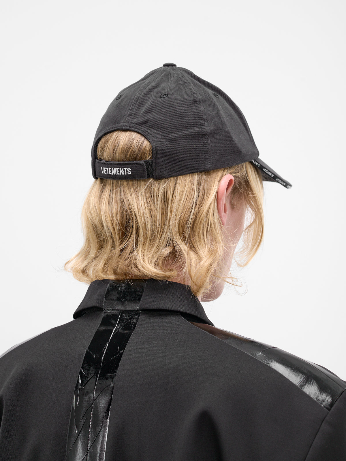 Black 'Global Mind Fuck' Cap (UE76CA332B-BLACK)