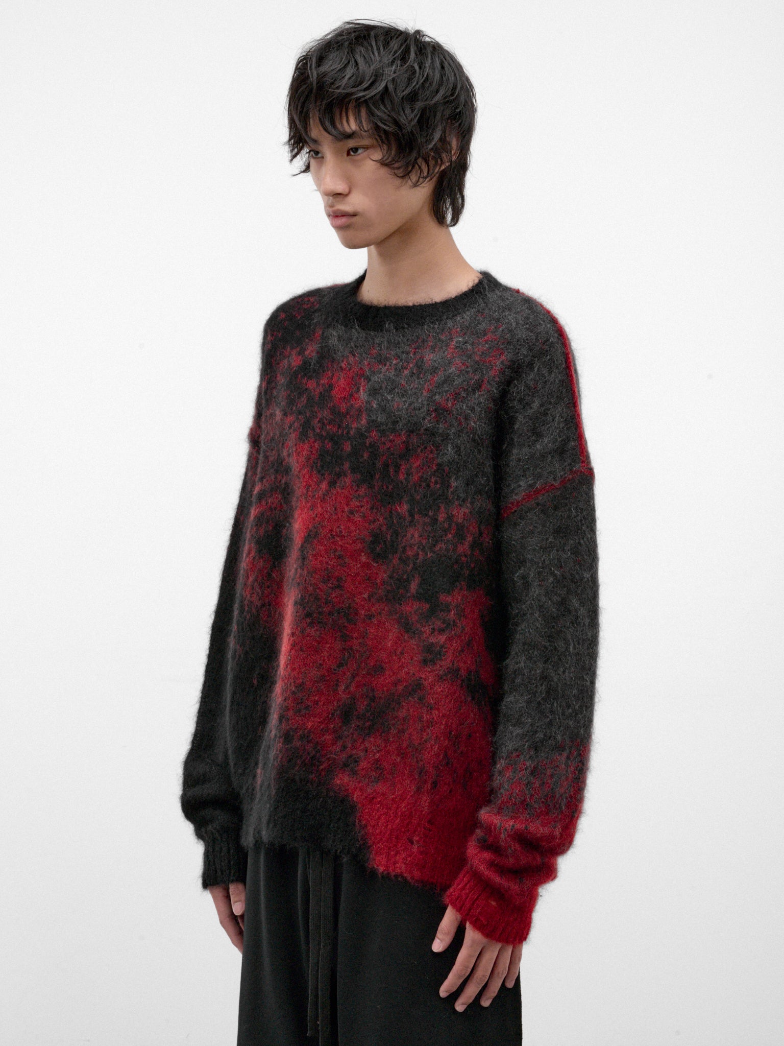 Abstract Knit Crewneck Sweater (UK31F26-BLACK-RED)