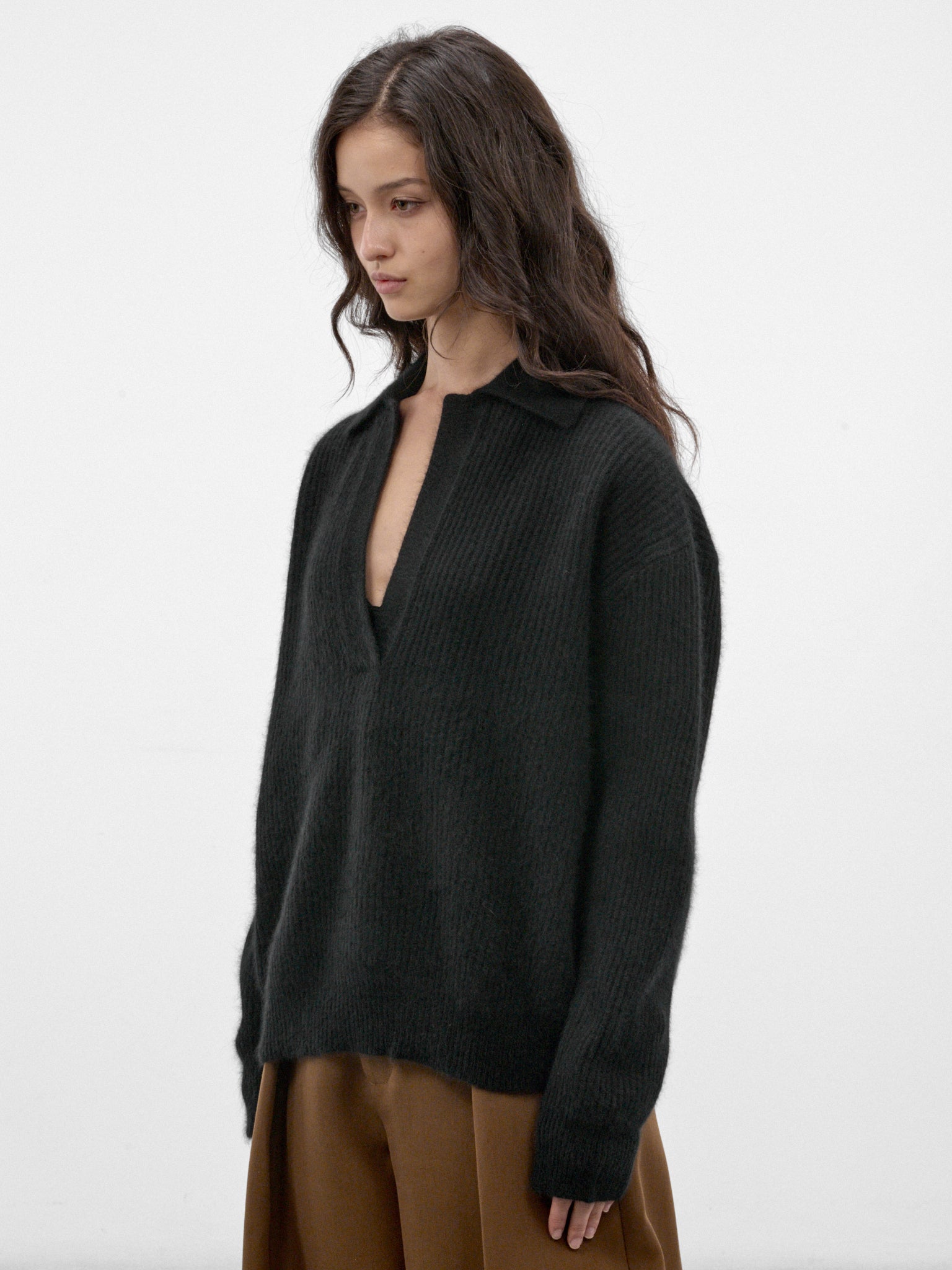 Black V-Neck Rib-Knit Sweater (UK7165-UW900-BLACK)