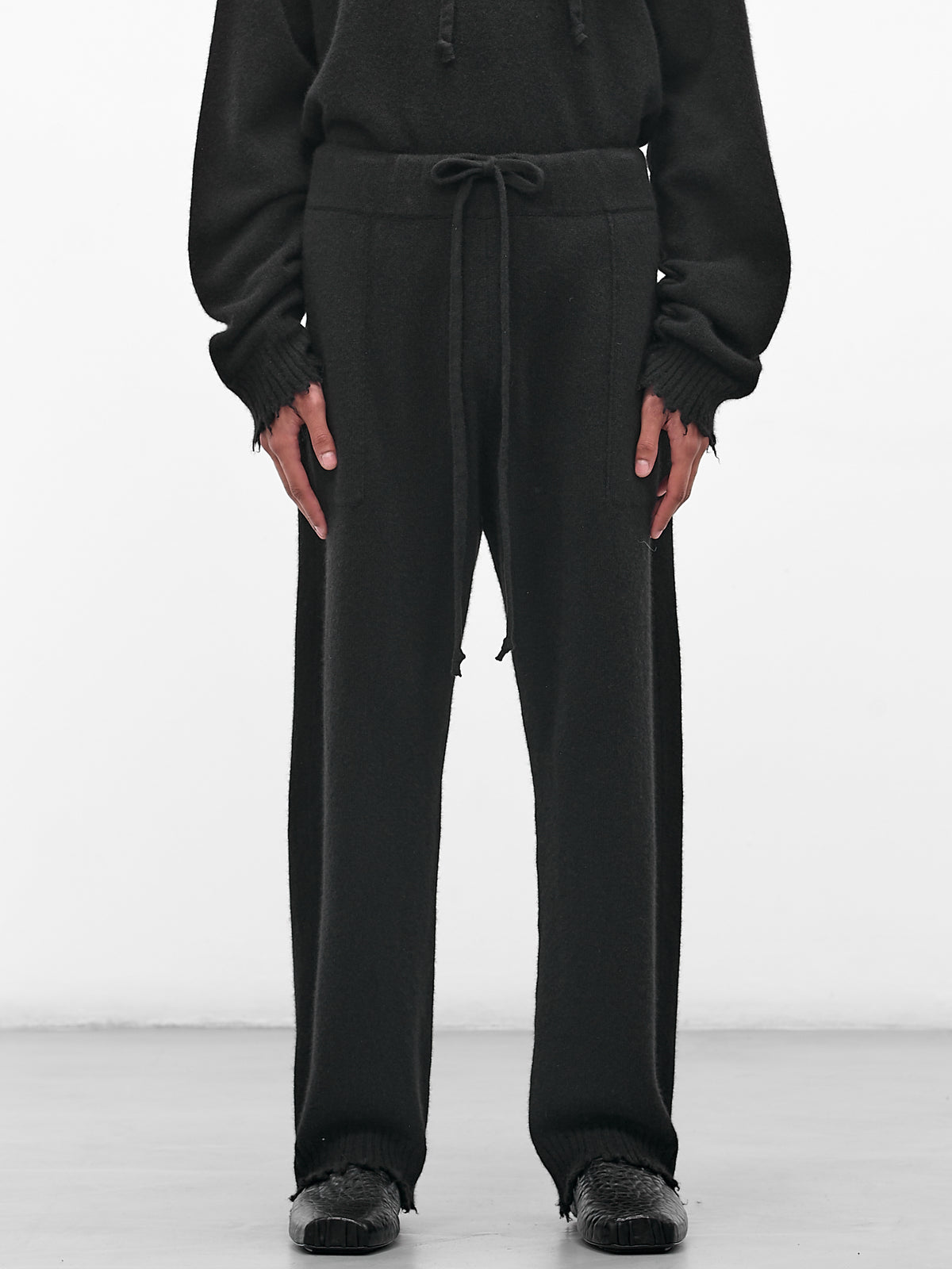 Black Cashmere Knit Trousers (UK7558-UW900-BLACK)