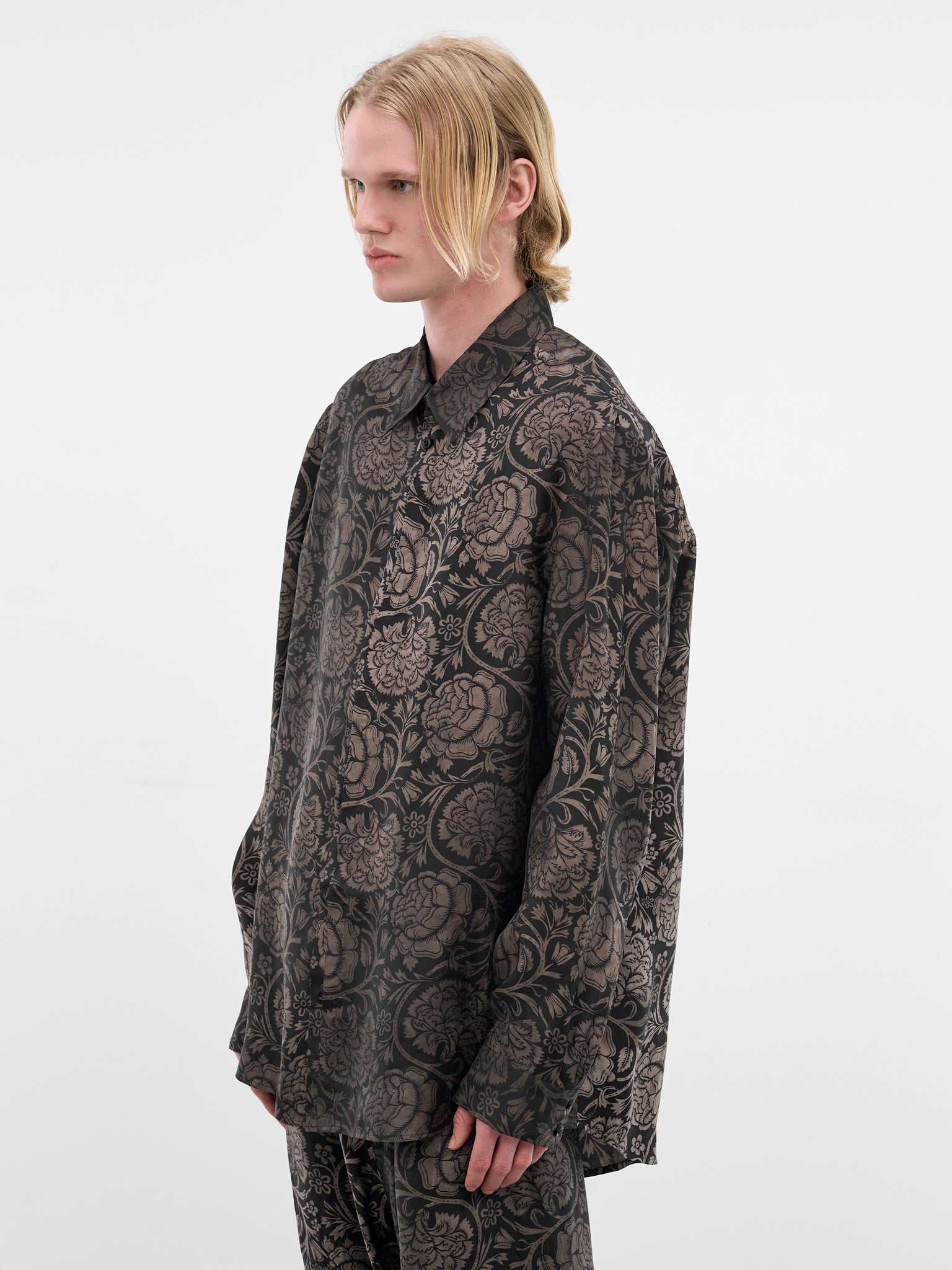 Black Floral Pattern Tab Shirt (UM1501-UW092-BLACK-TAN)