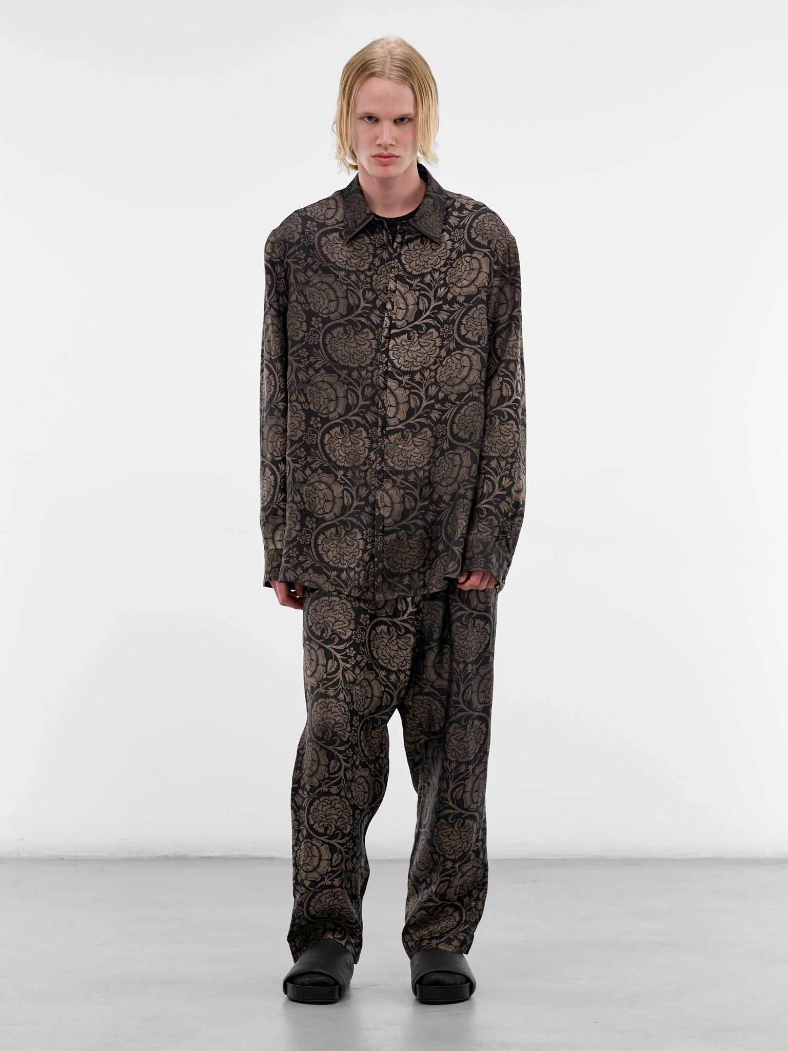 Black Floral Pattern Tab Shirt (UM1501-UW092-BLACK-TAN)