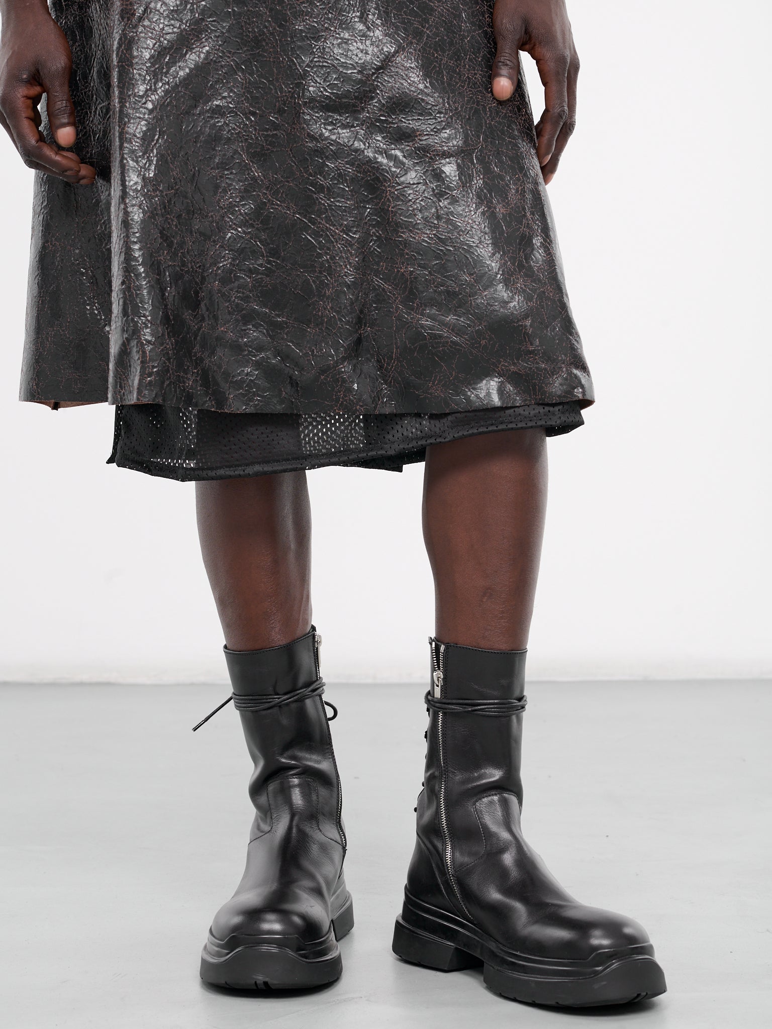 Leather Skirt (UN-LT03-BLACK)