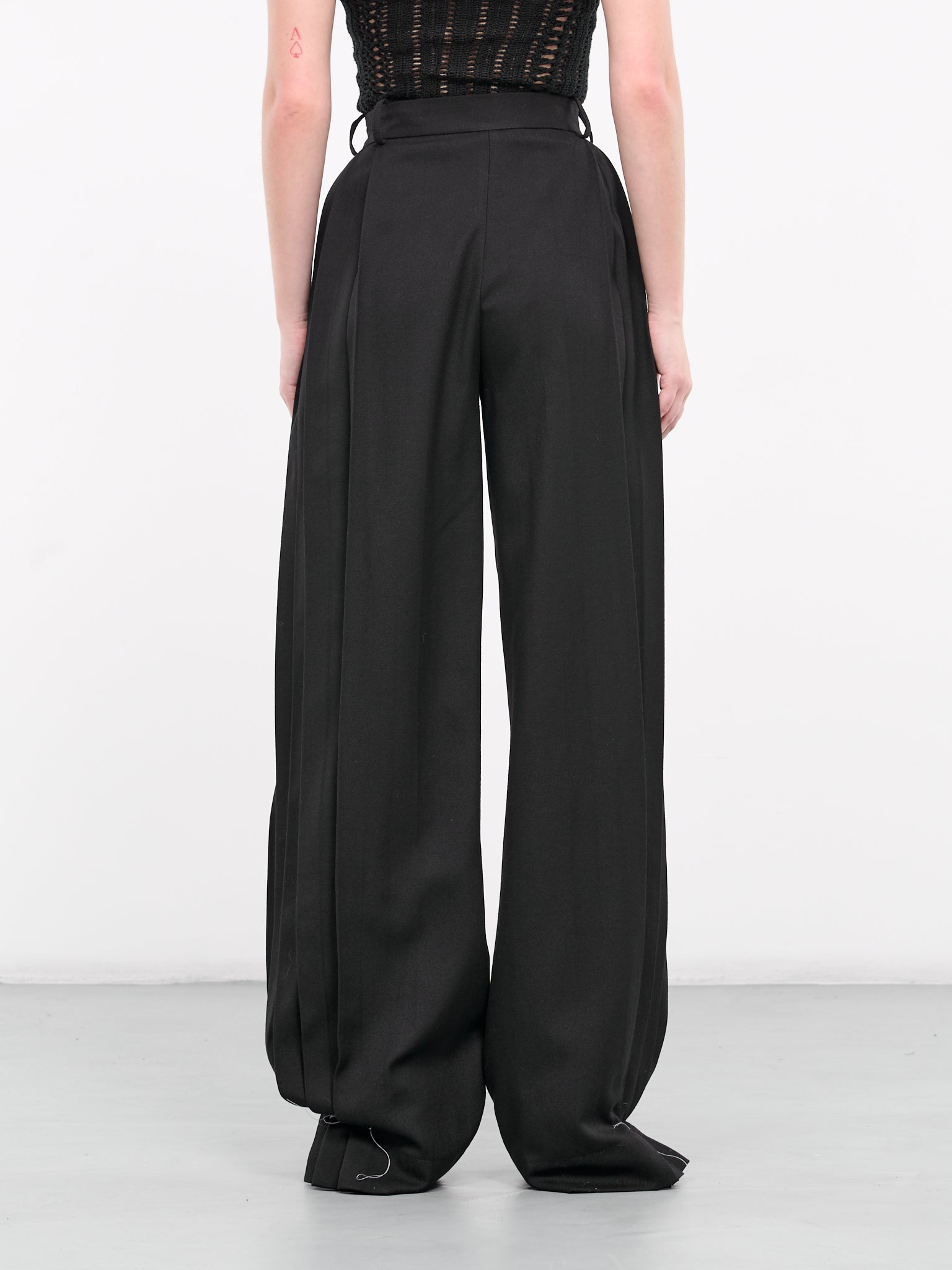 Pleated Trousers (UN-PAN-02-BLACK)