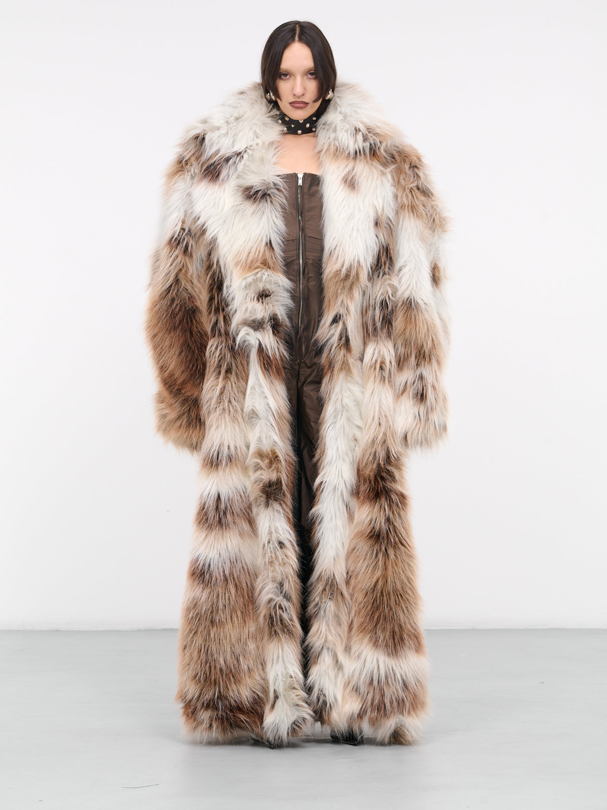 Yaspis Faux Wolf Fur Coat (UNI-COAT-WHITE-01-WHITE-BROWN)