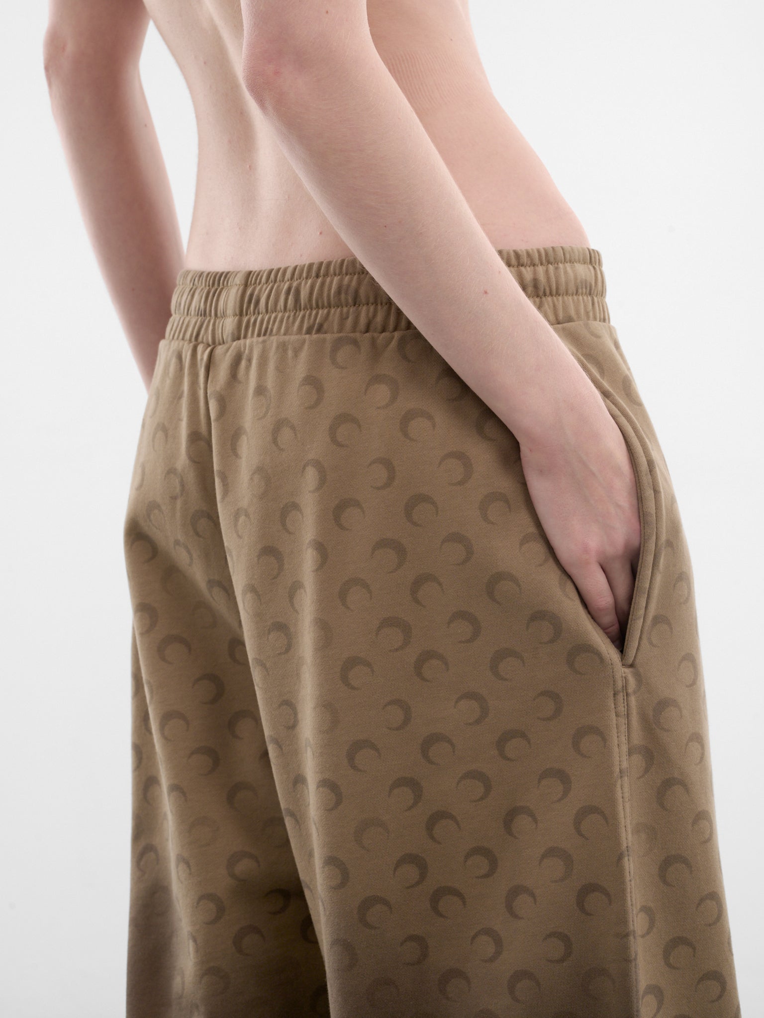 Brown Gradient Moon Monogram Sweatpants (UPA052ACJER0073-BG40-TAUPE)