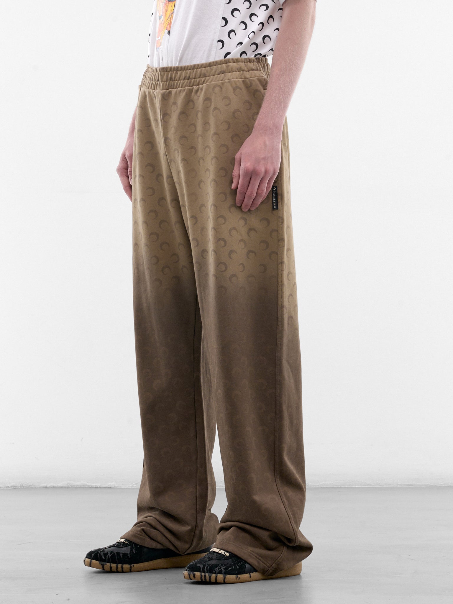 Brown Gradient Moon Monogram Sweatpants (UPA052ACJER0073-BG40-TAUPE)
