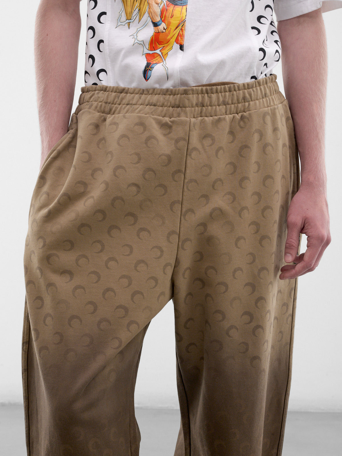 Brown Gradient Moon Monogram Sweatpants (UPA052ACJER0073-BG40-TAUPE)
