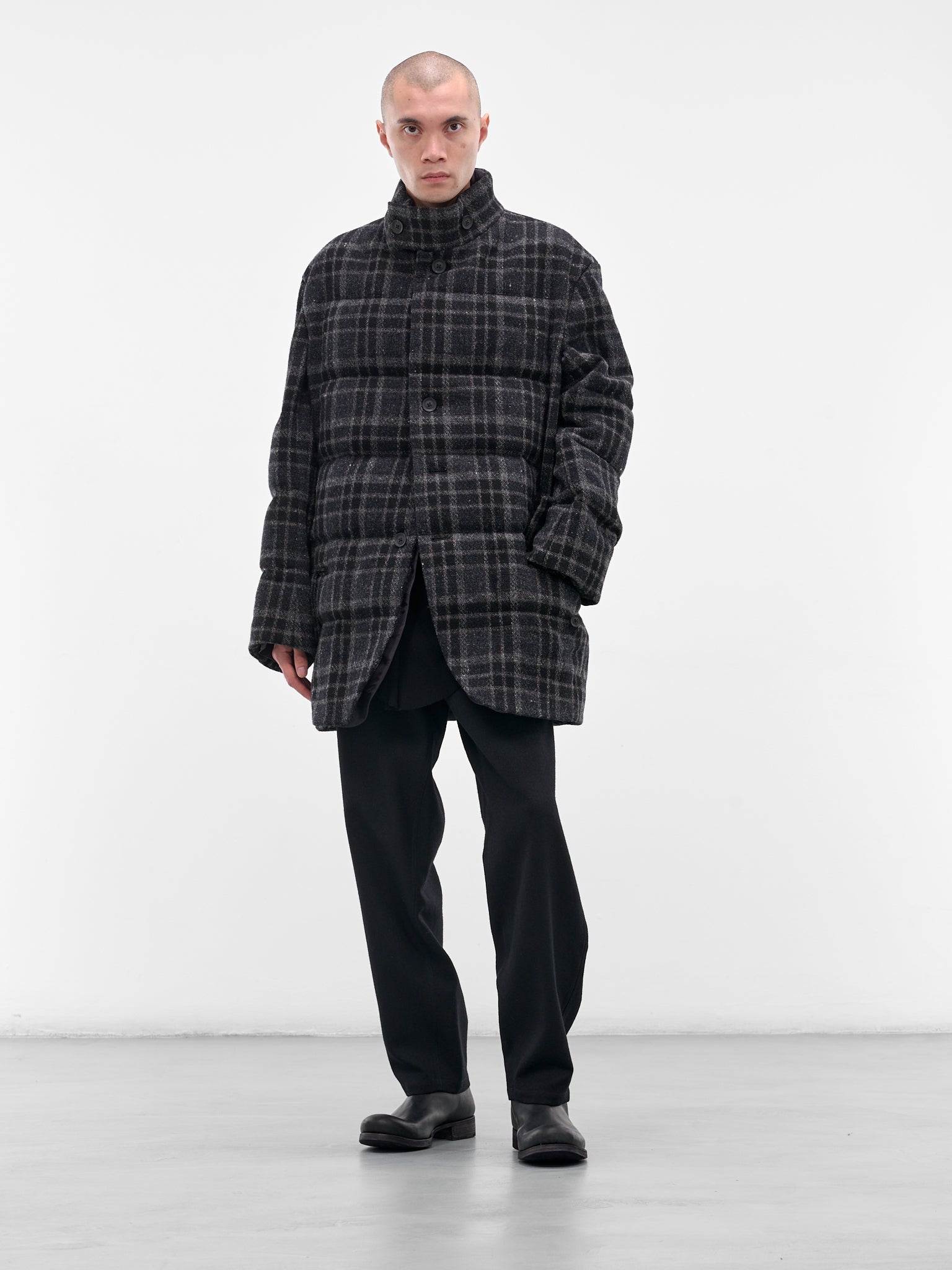 Black Wool Tapered Trousers (US2E4592-BLACK)
