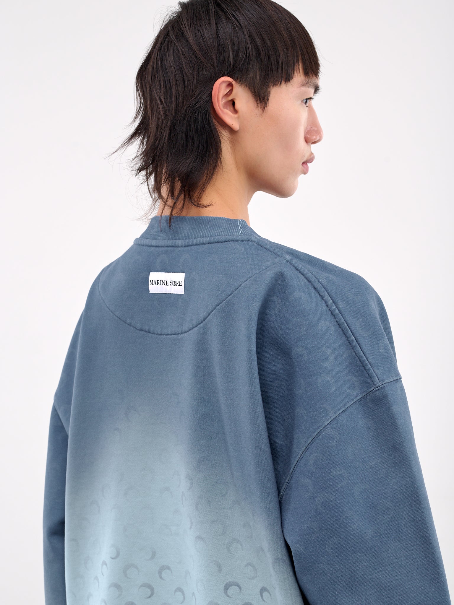 Gradient Monogram Crewneck Sweatshirt (UST022A-CJER0073-LIGHT-BLUE)
