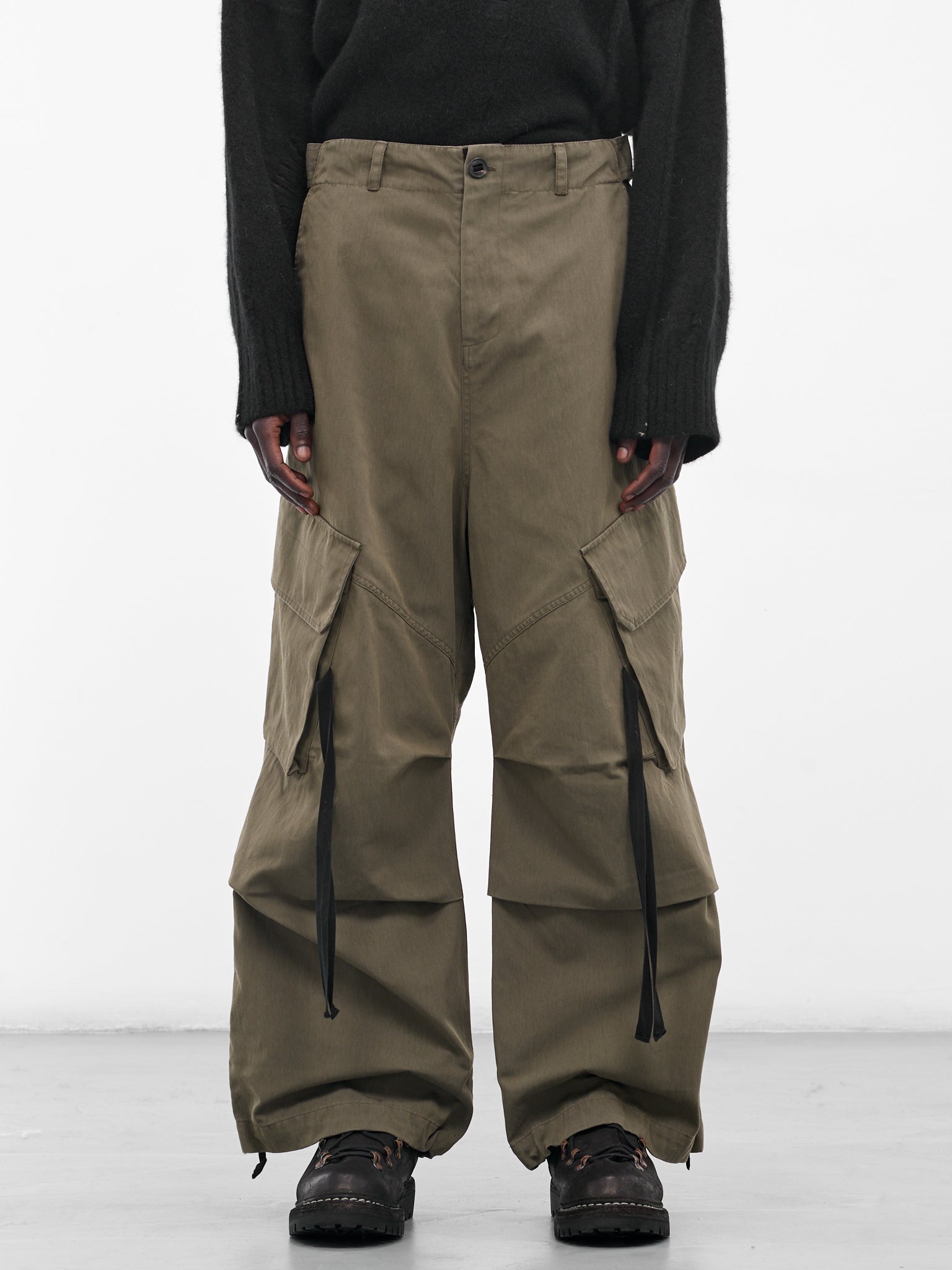 Green Technical Baggy Cargo Pants (UW72F25-MILITARY-GREEN)
