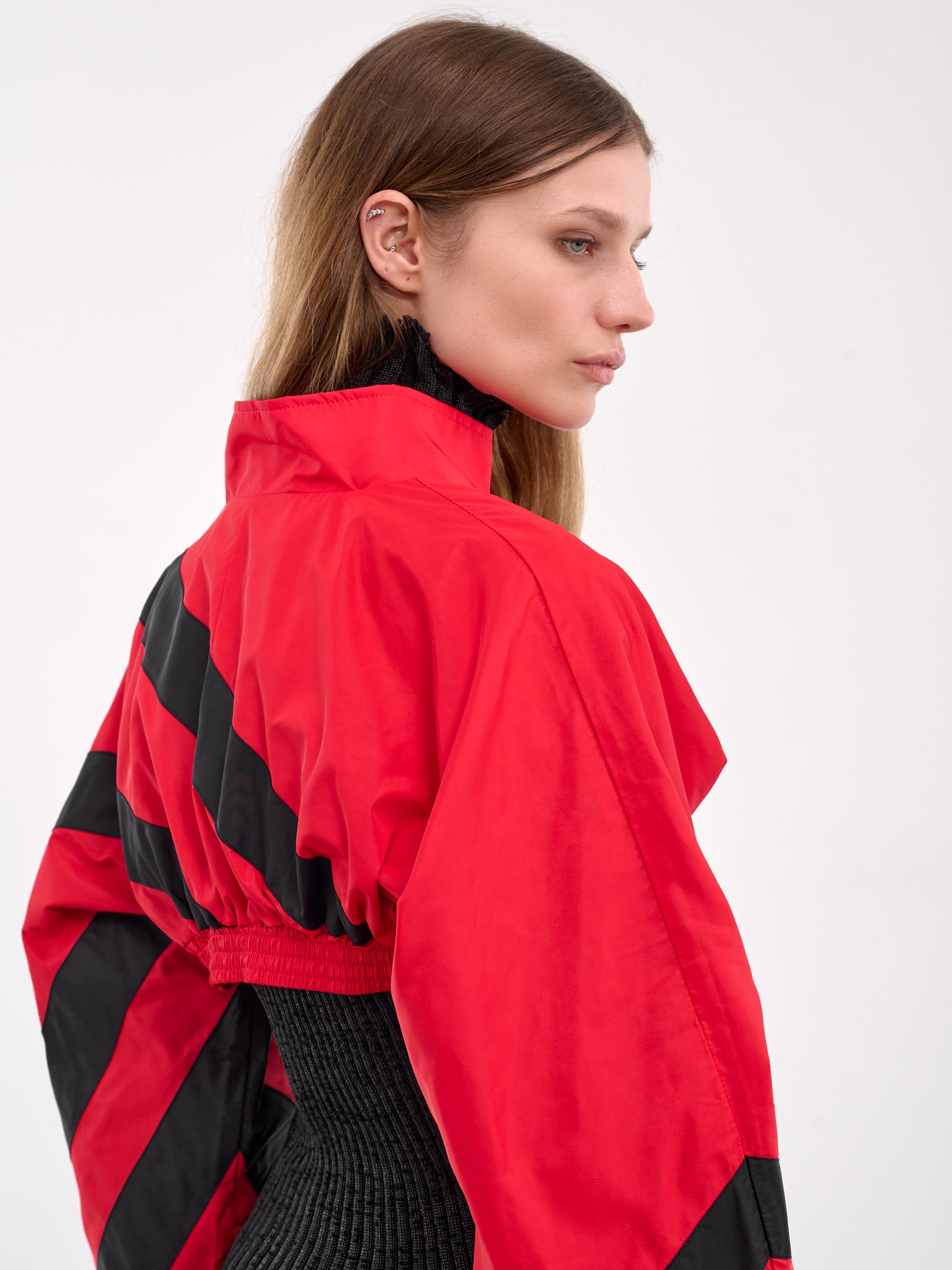 Cropped Windbreaker (VAQ09J012-BLACK-RED)