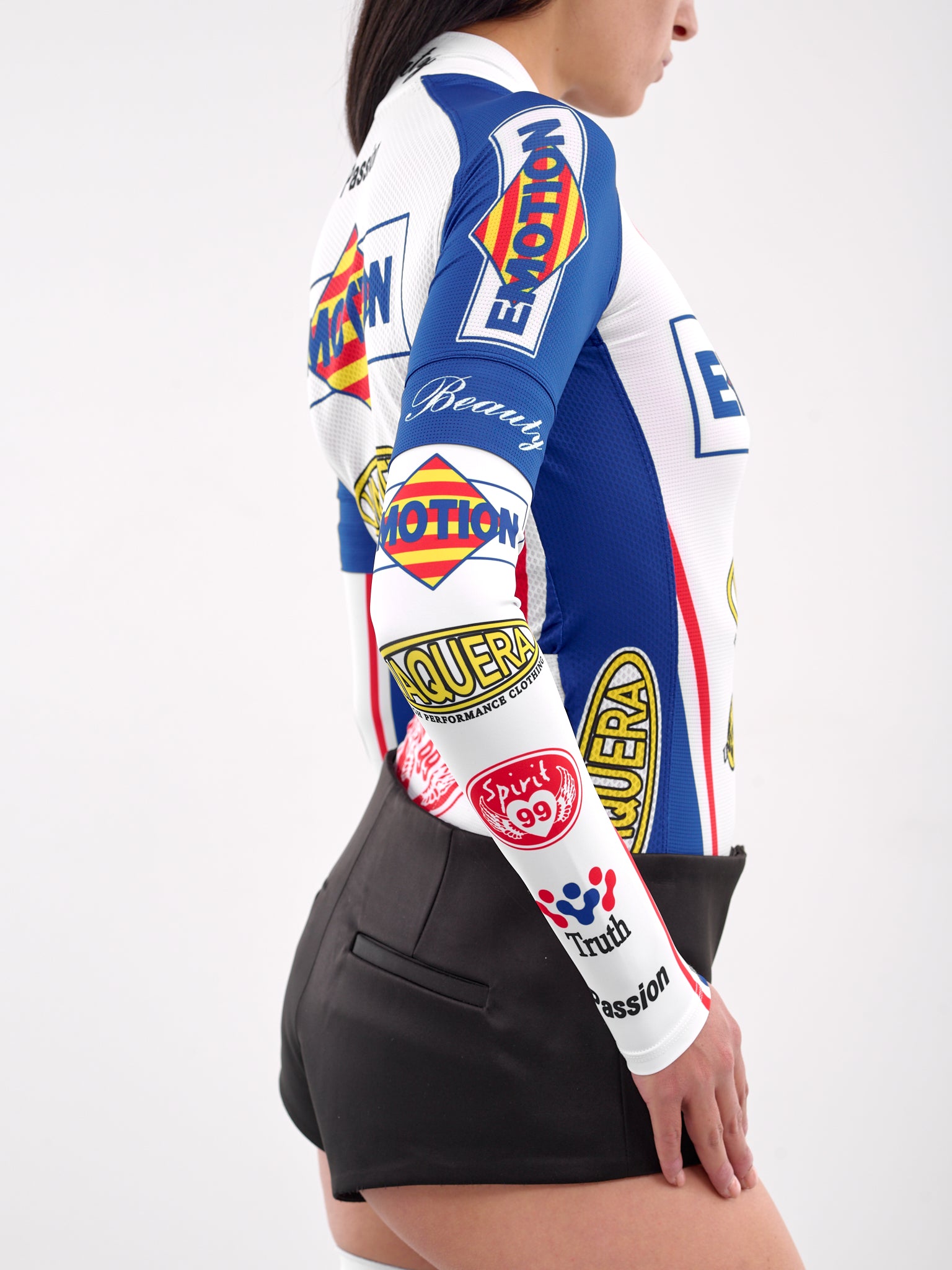 Graphic Arm Warmers (VAQ09K103-WHITE)