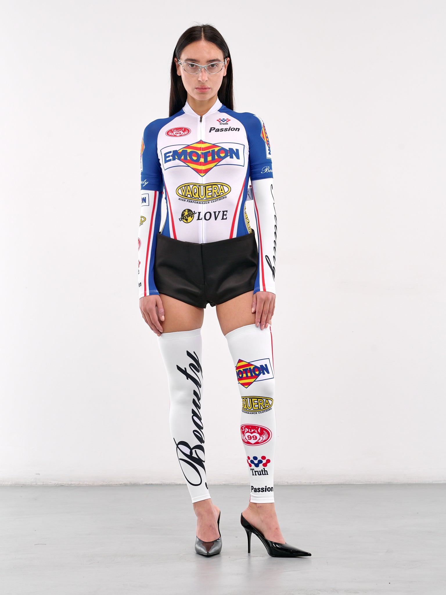 Graphic Arm Warmers (VAQ09K103-WHITE)