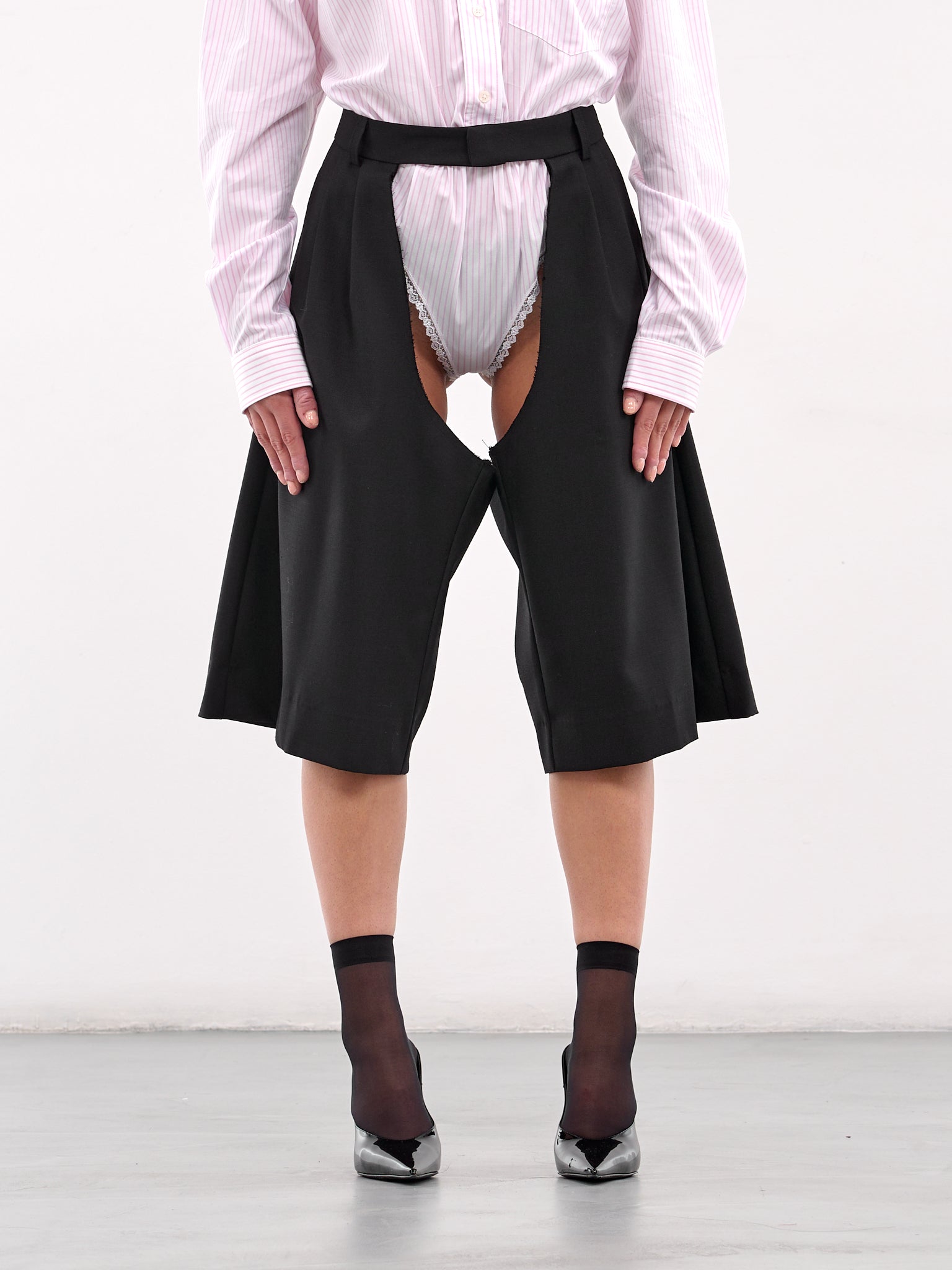 Wide Leg Chaps Shorts (VAQ09P101-BLACK)