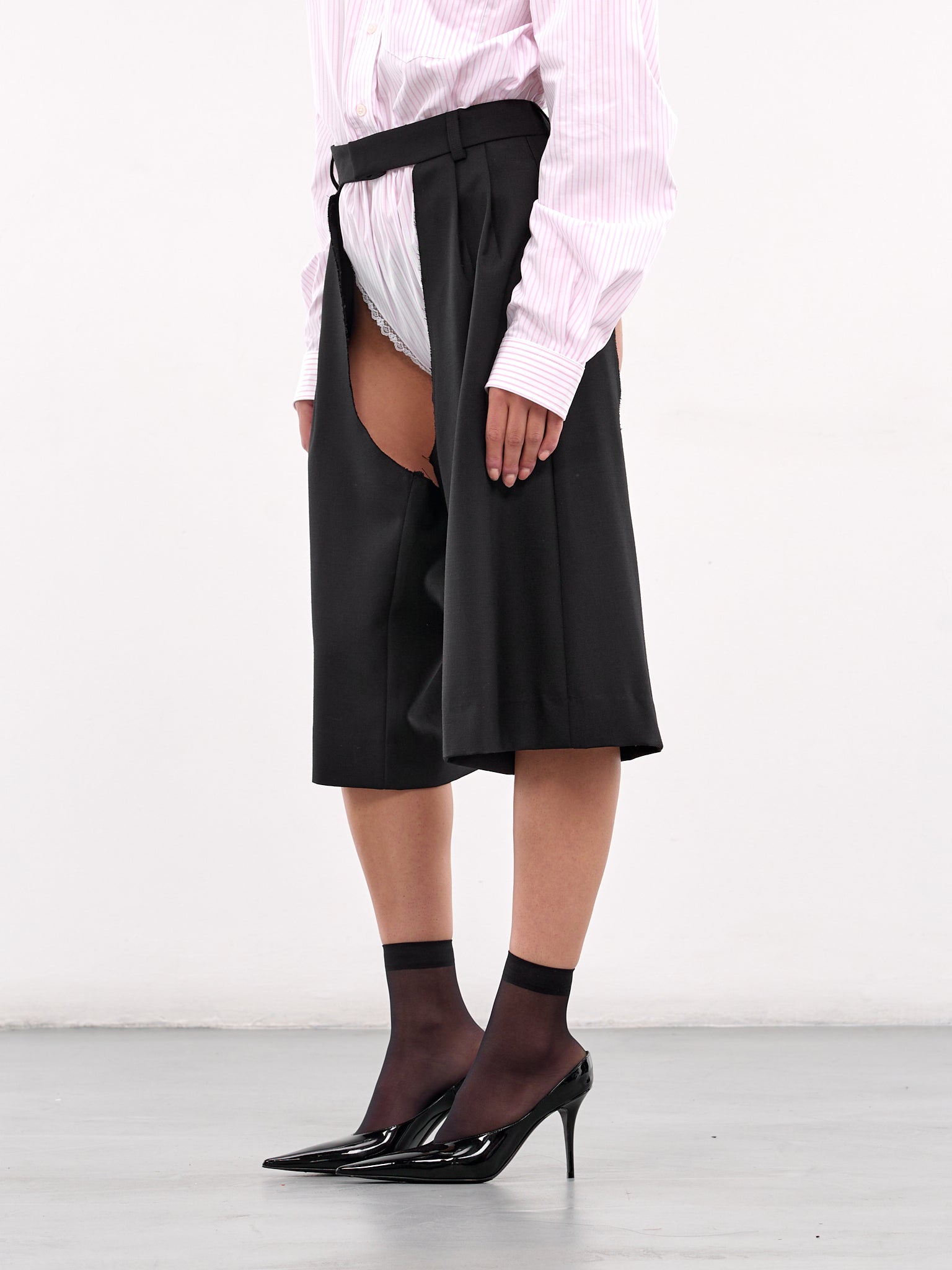 Wide Leg Chaps Shorts (VAQ09P101-BLACK)