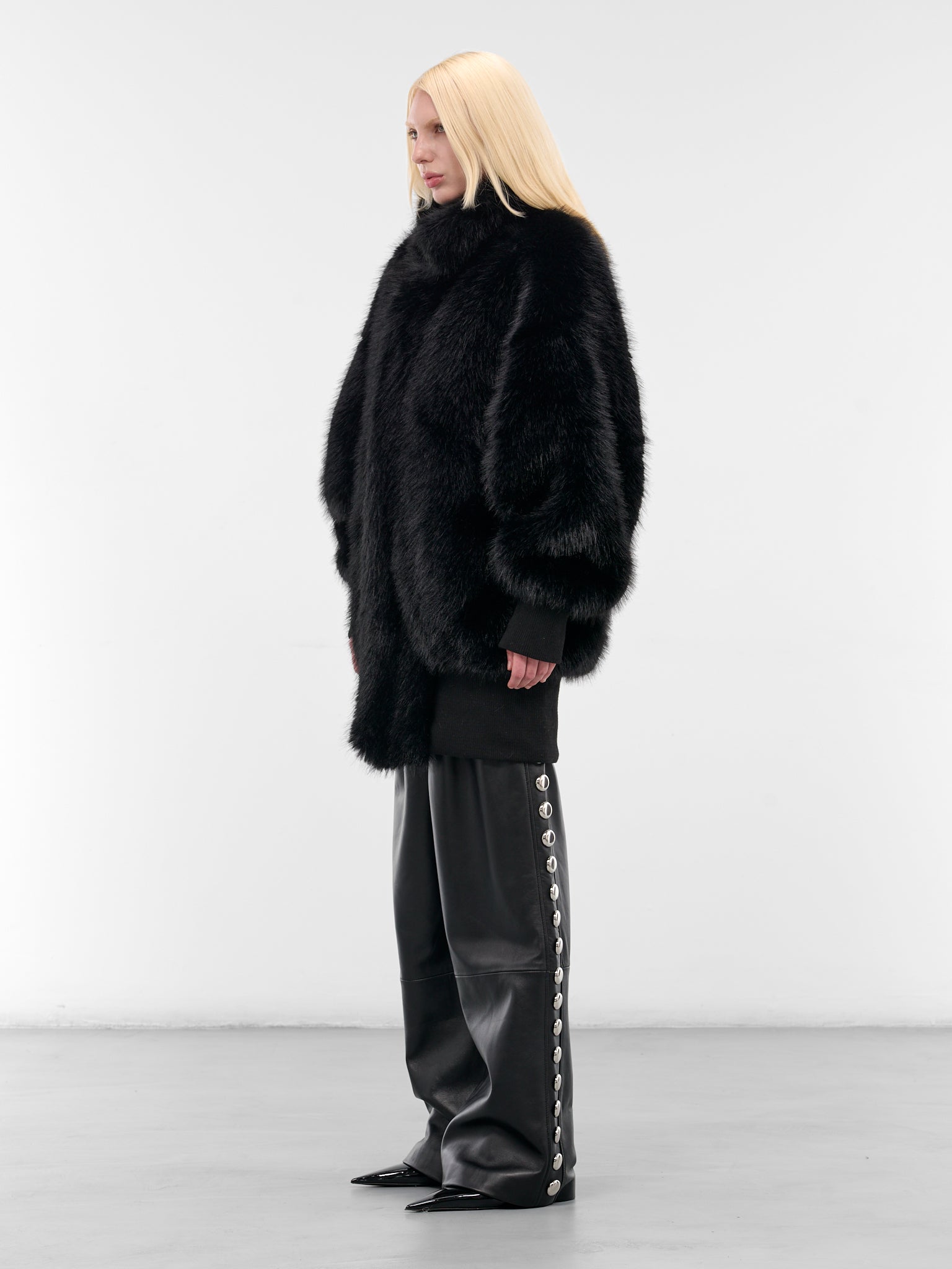 Black Oversized Fur Bomber Jacket (VAQ10J002-GREY)