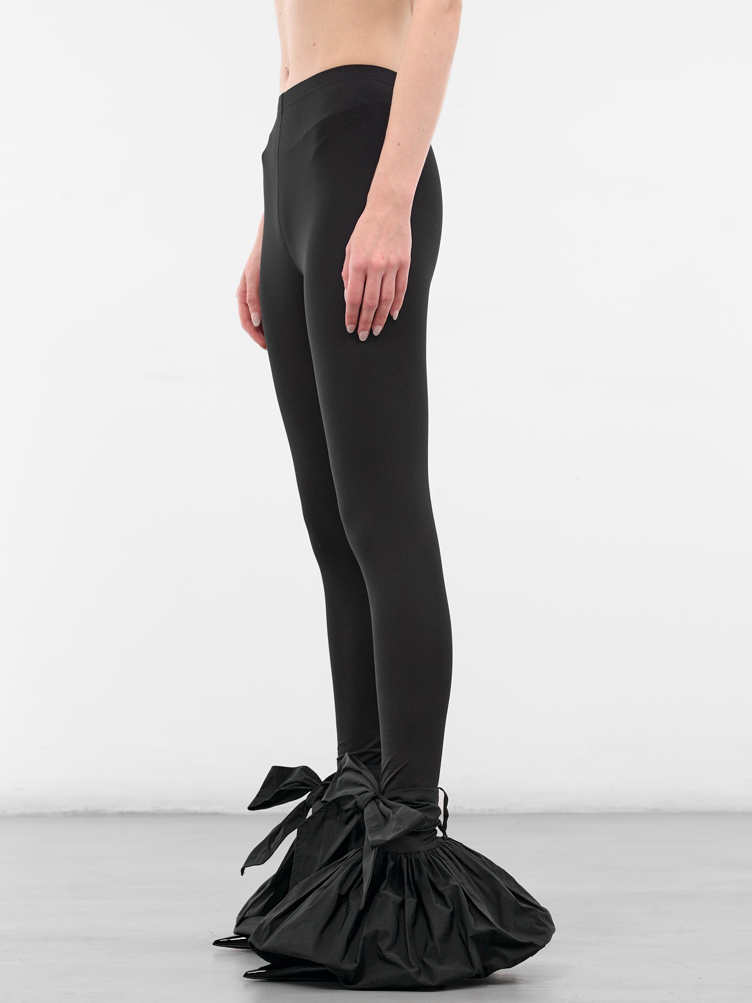 Black Nylon Flared Bow Leggings (VAQ10P101-BLACK)