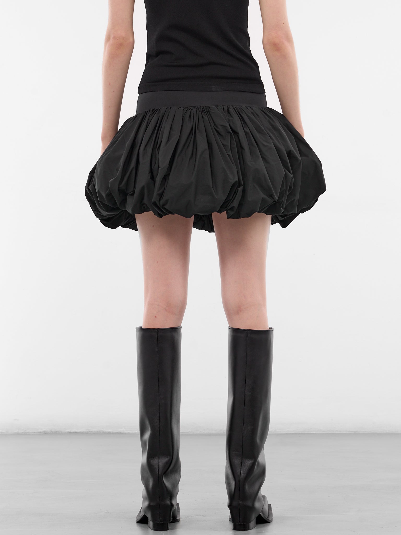Black Nylon Bubble Mini Skirt (VAQ10S101-BLACK)
