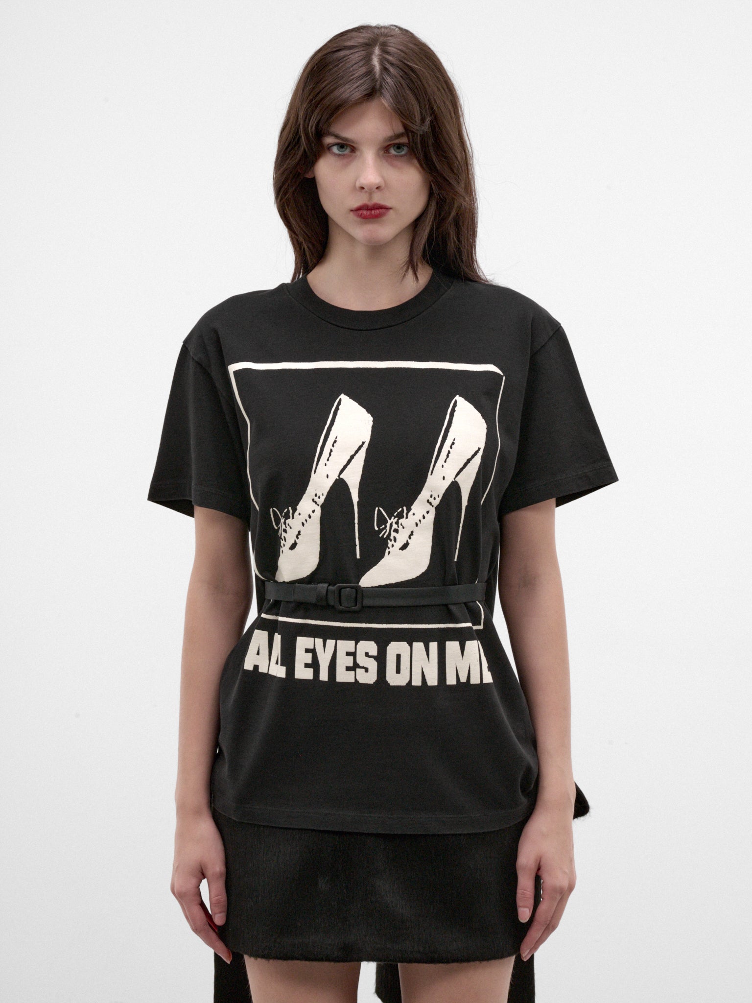 Black Cotton Heels Graphic Tee (VAQ12T020-BLACK)