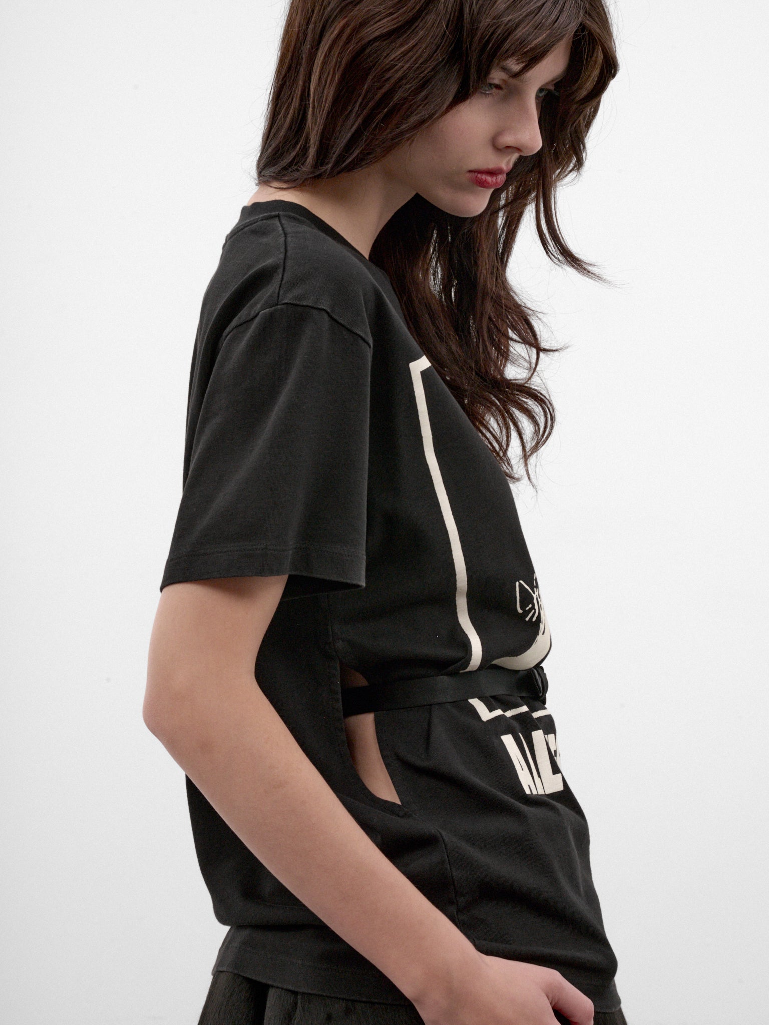 Black Cotton Heels Graphic Tee (VAQ12T020-BLACK)