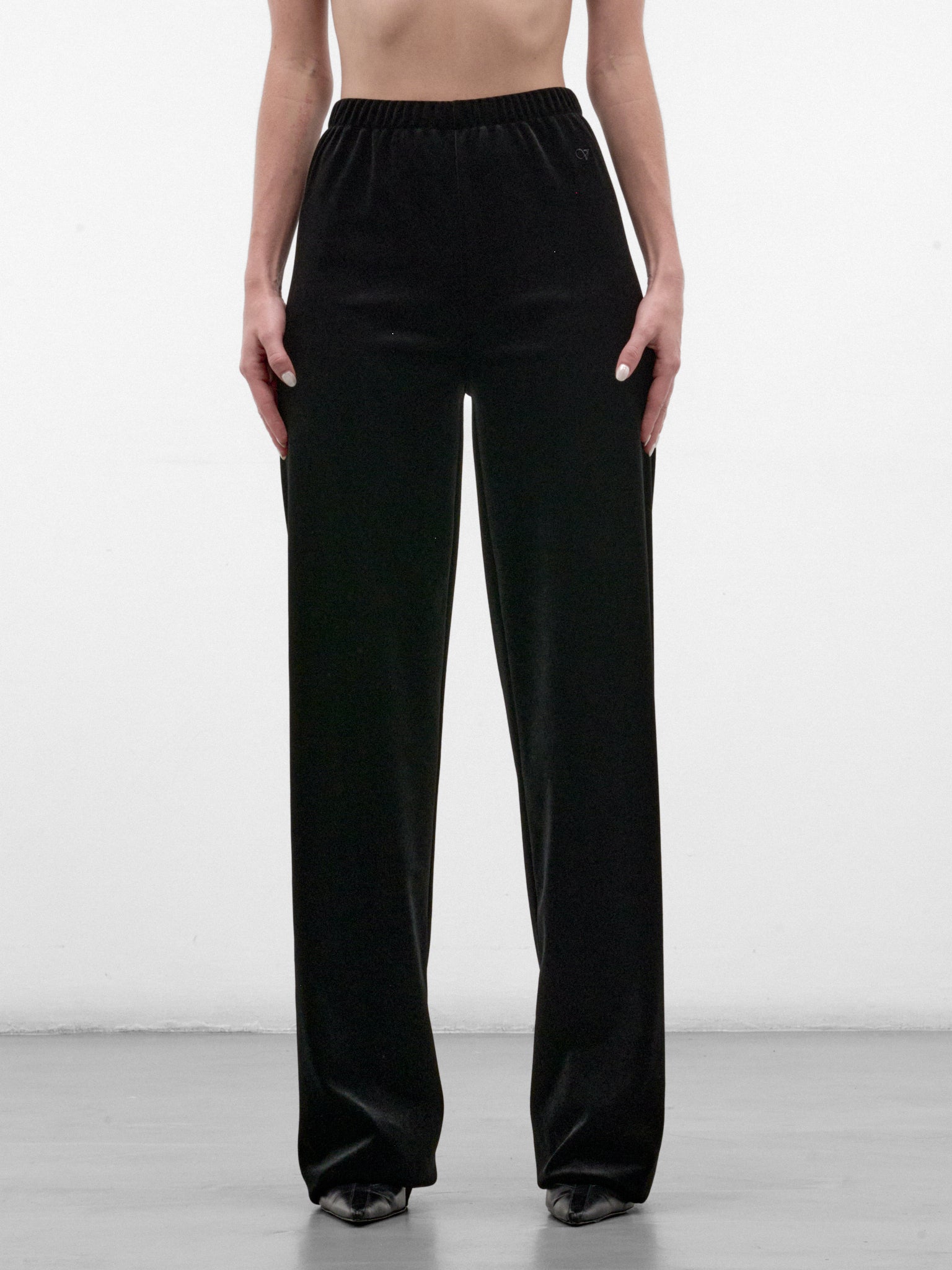 Black Velvet Relaxed Trousers (WH27SP119B-BLACK)