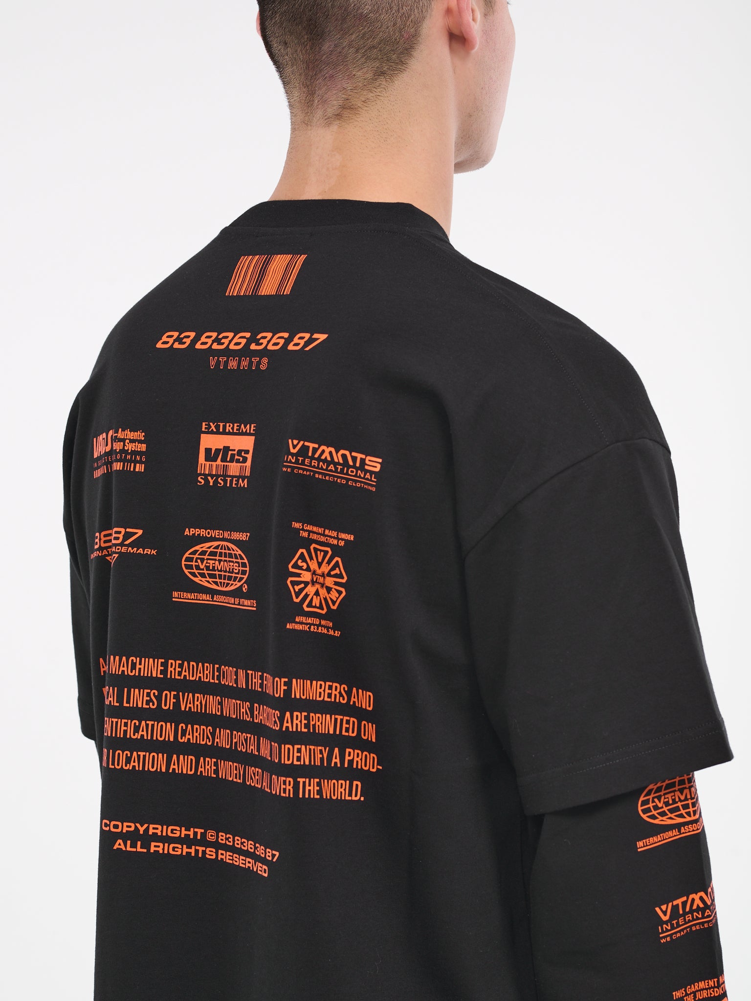 Layered Logo Tee (VL18LS100B-BLACK)