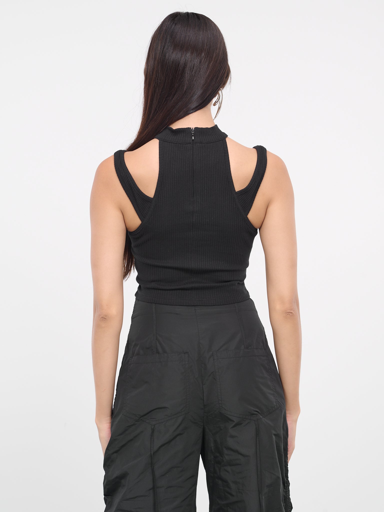 Ribbed Cut-Out Top (W-133193-BLACK)