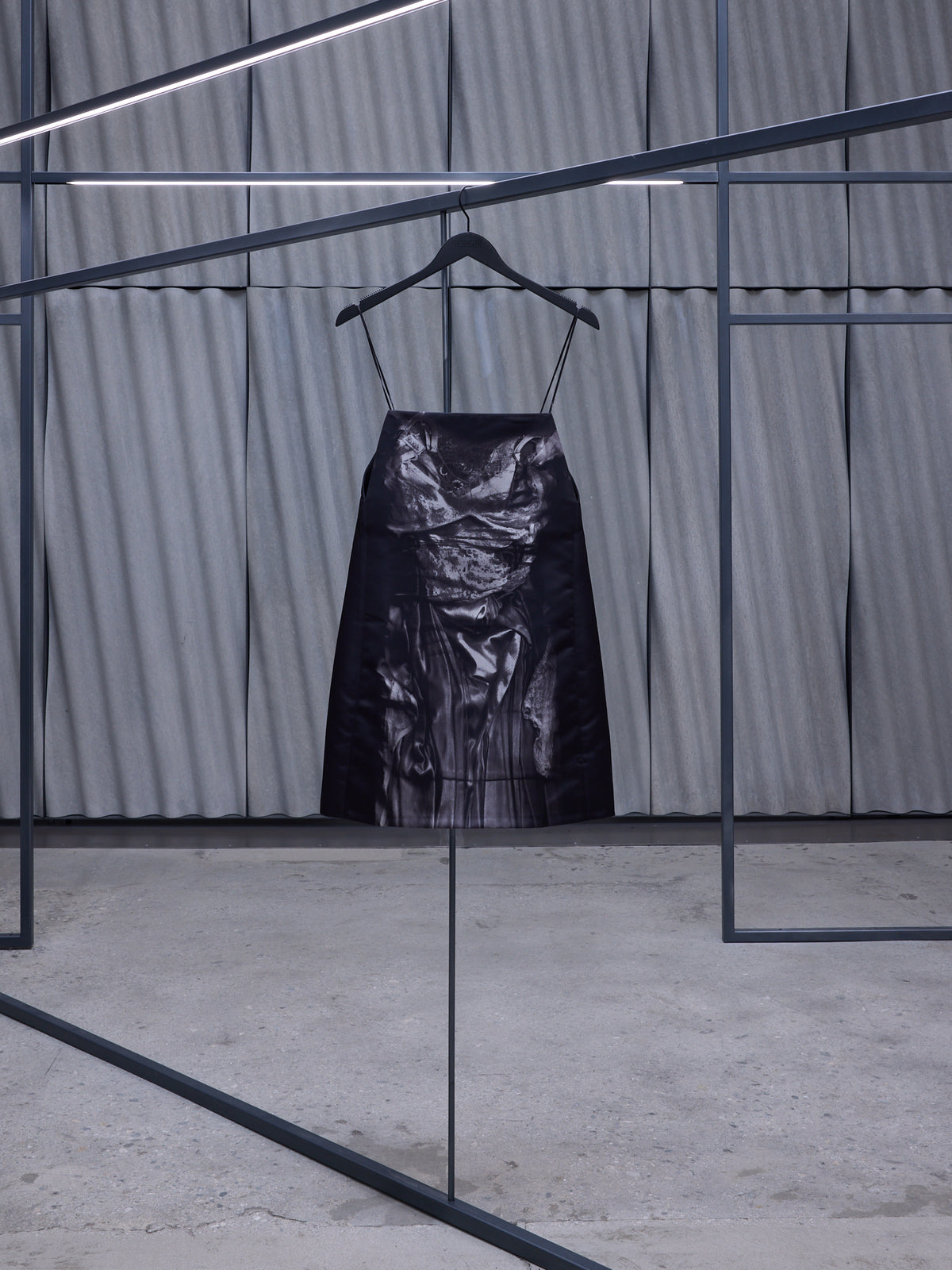 Black Compact Print Slip Dress (WDRESS124-S25-F468-BLACK)